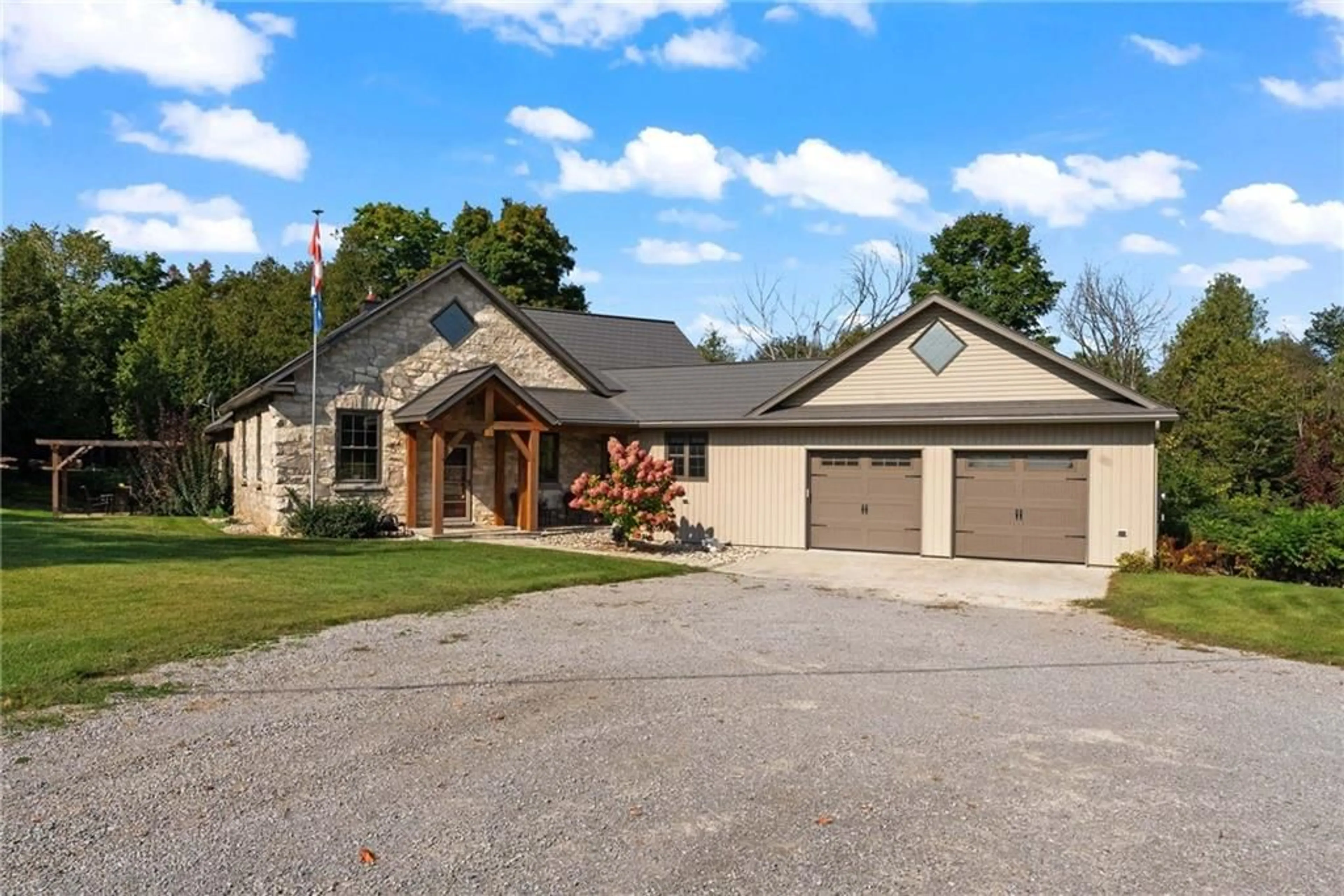 Frontside or backside of a home, cottage for 987 GRANTS SETTLEMENT Rd, Foresters Falls Ontario K0J 1V0