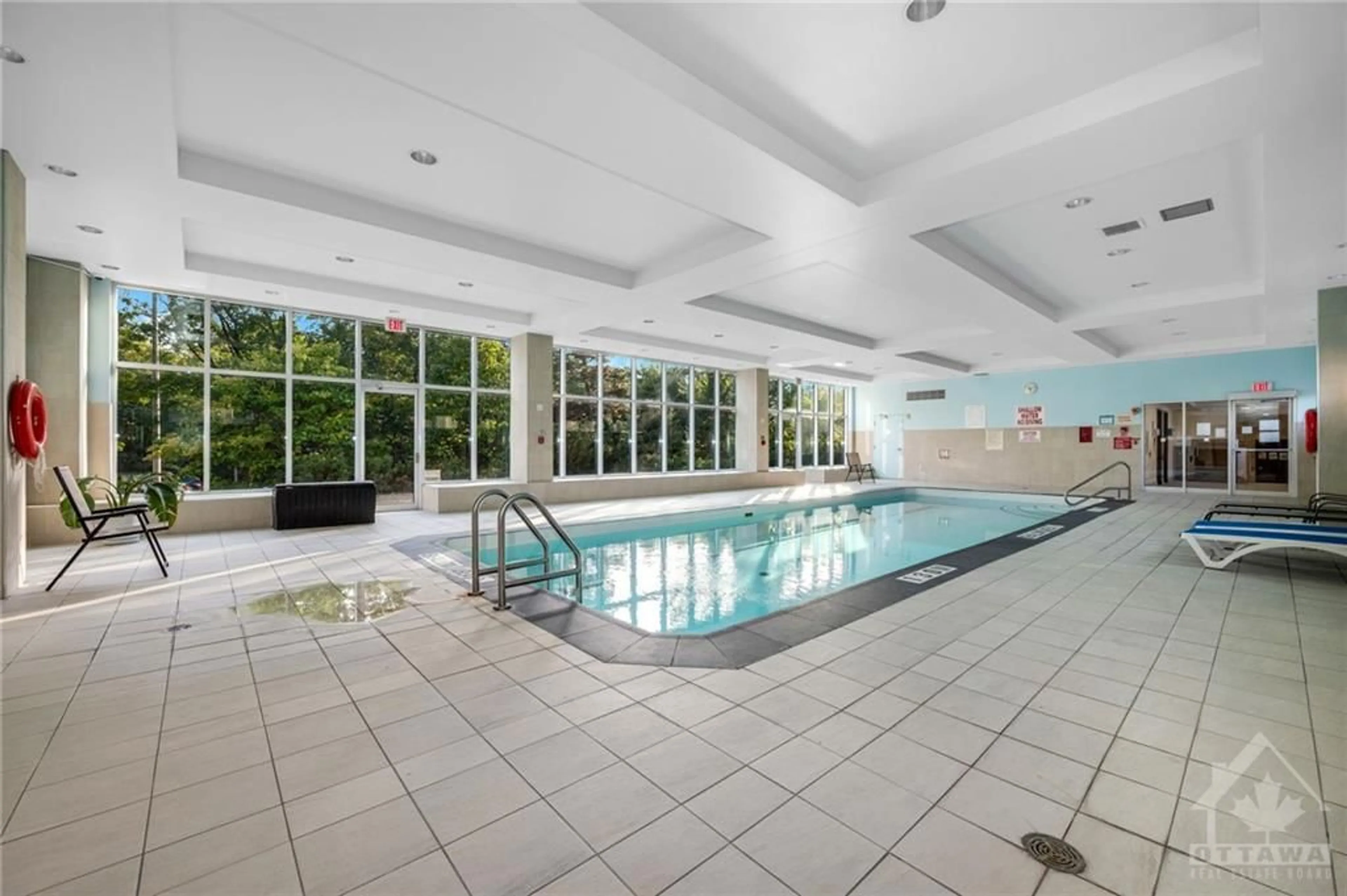 Indoor or outdoor pool for 90 LANDRY St #206, Ottawa Ontario K1L 0A9