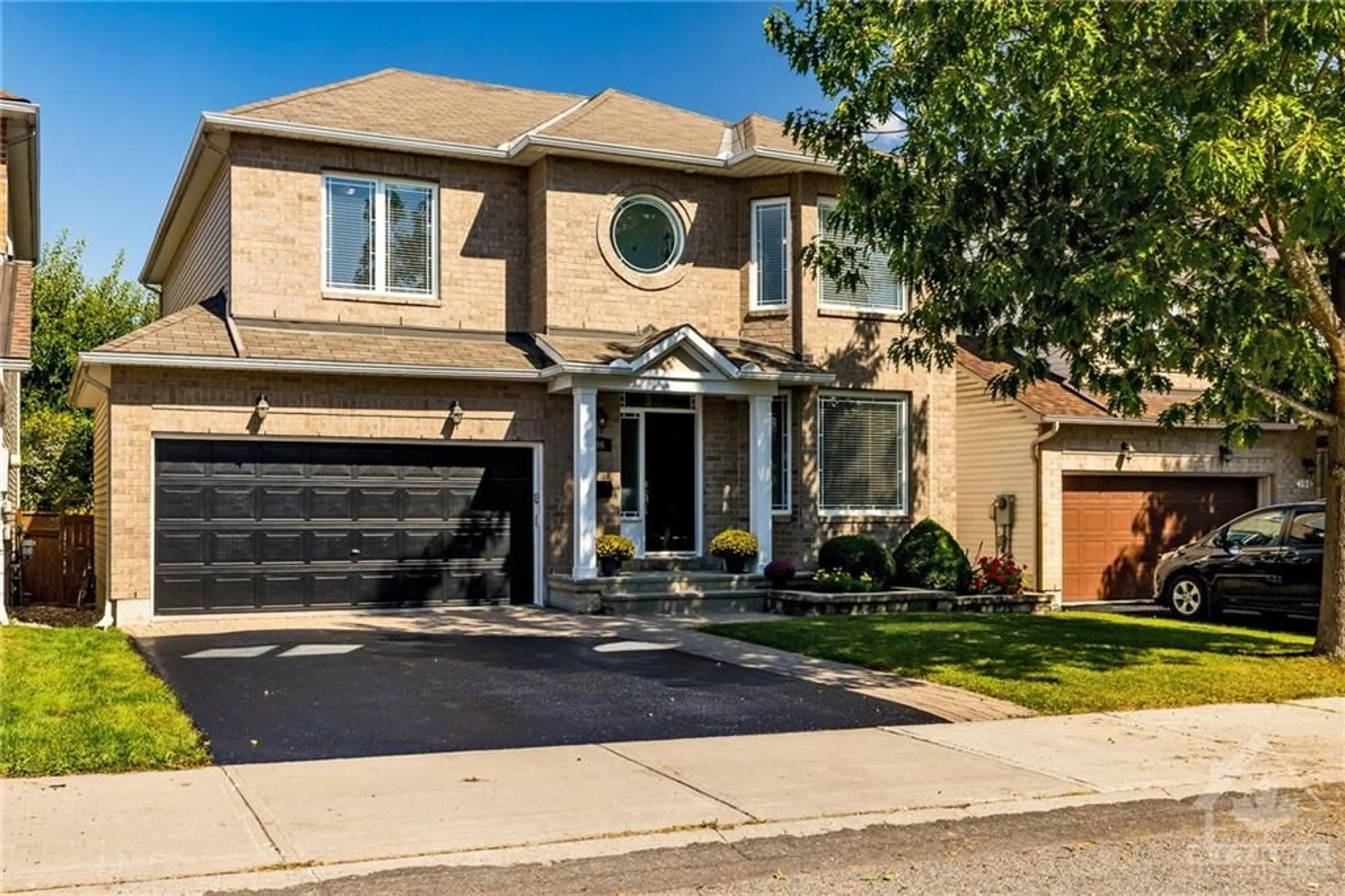 Home with brick exterior material for 196 WILLOW CREEK Cir, Ottawa Ontario K2G 7B1