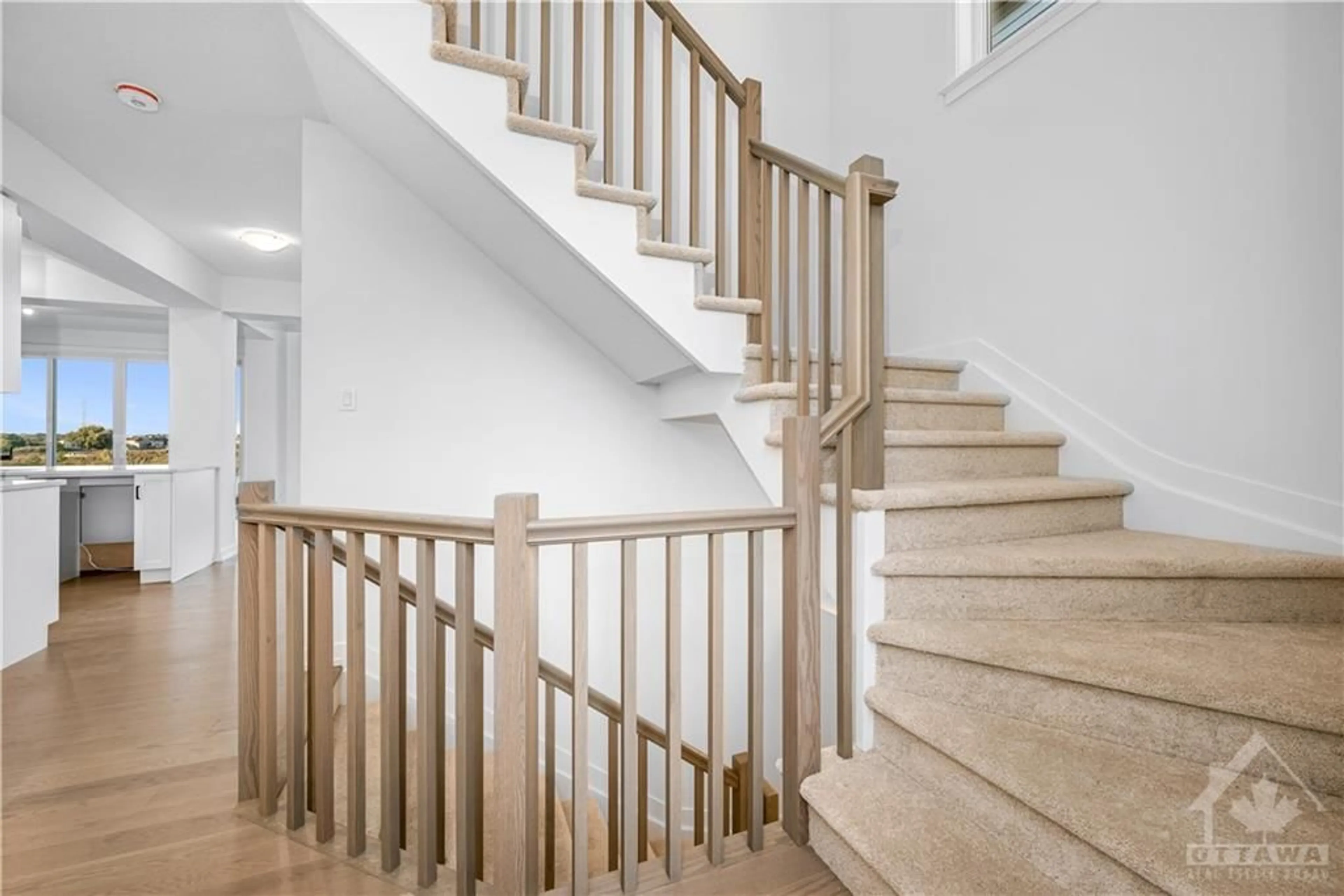 Stairs for 142 BOULONNAIS Grove, Ottawa Ontario K2S 0T7