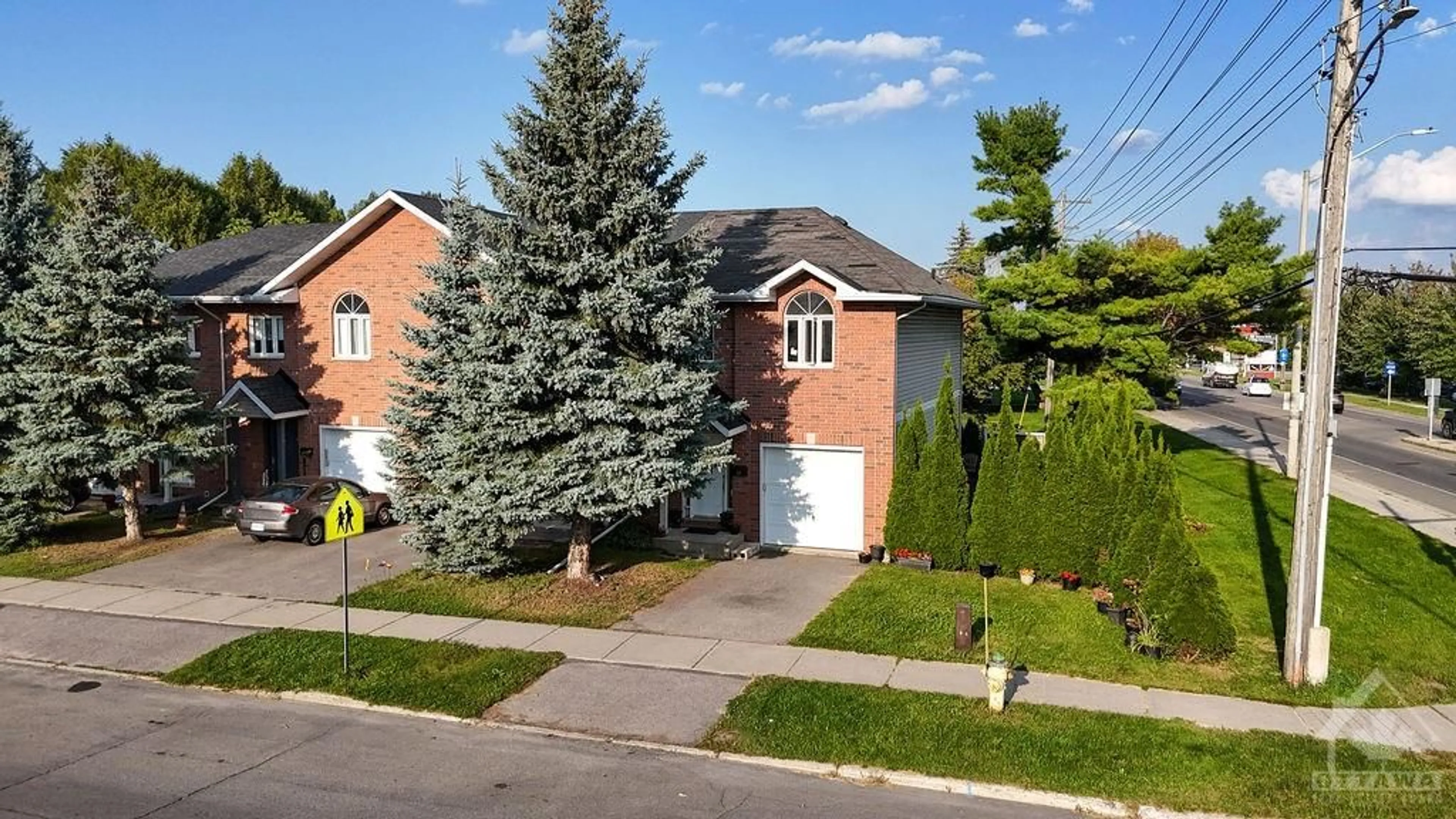 Frontside or backside of a home for 3 SOUTHPARK Dr #D, Ottawa Ontario K1B 3B8