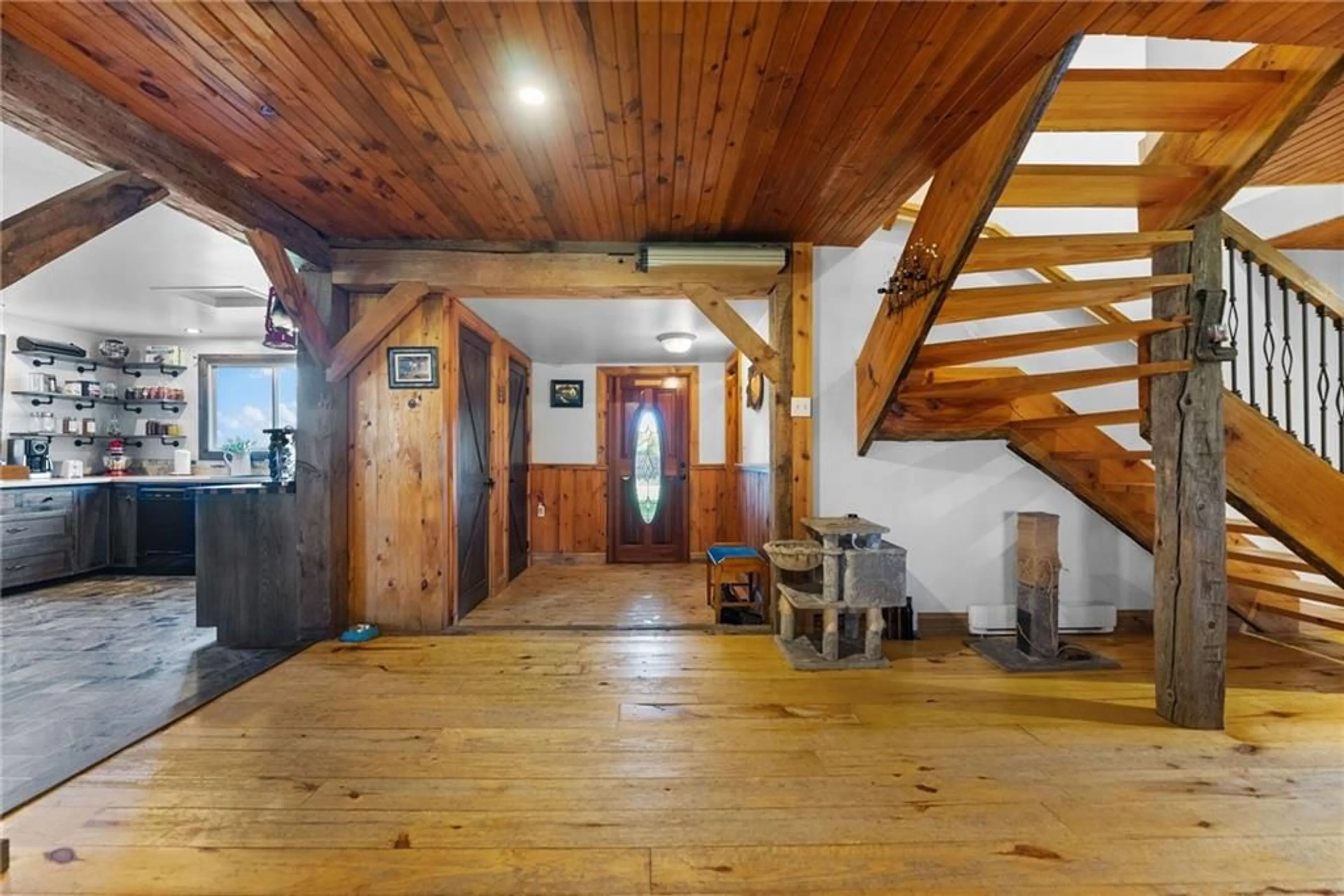 Indoor foyer, wood floors for 5258 MURPHY Rd, Calabogie Ontario K0J 1H0