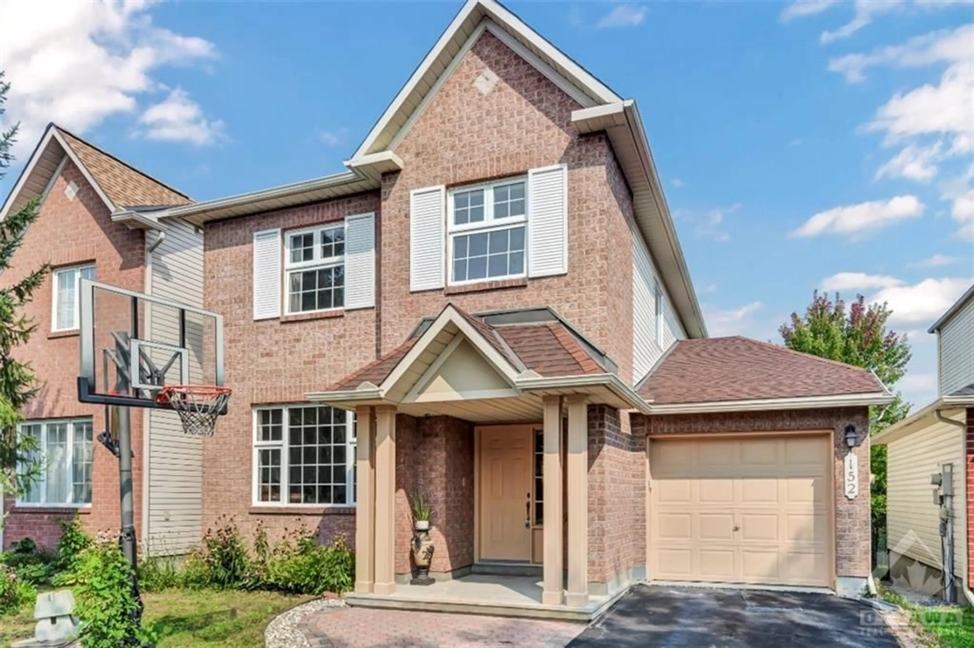 Home with brick exterior material for 152 FLAMBOROUGH Way, Kanata Ontario K2K 3H9