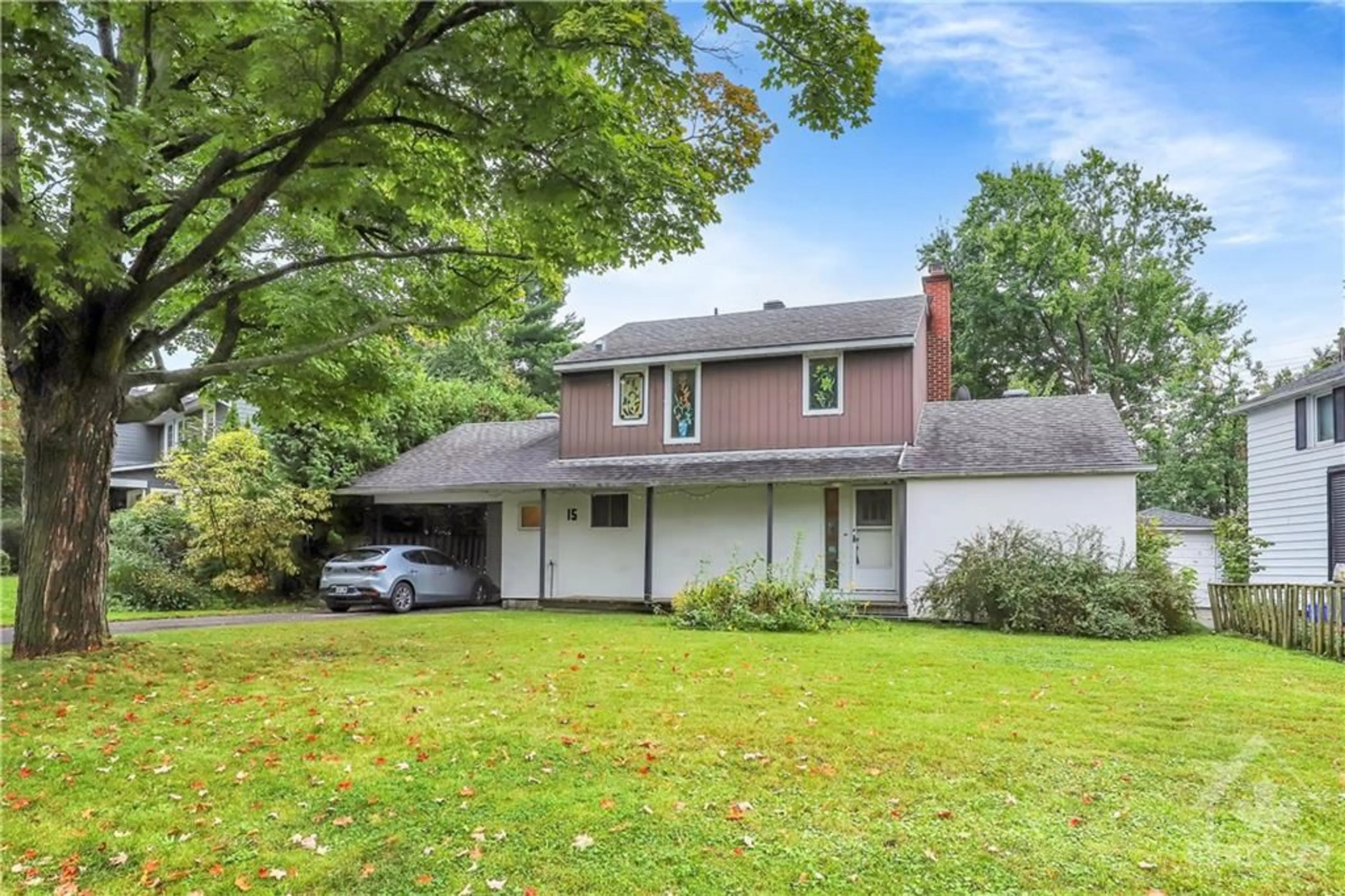 Frontside or backside of a home, cottage for 15 DUNVEGAN Rd, Ottawa Ontario K1K 3E8