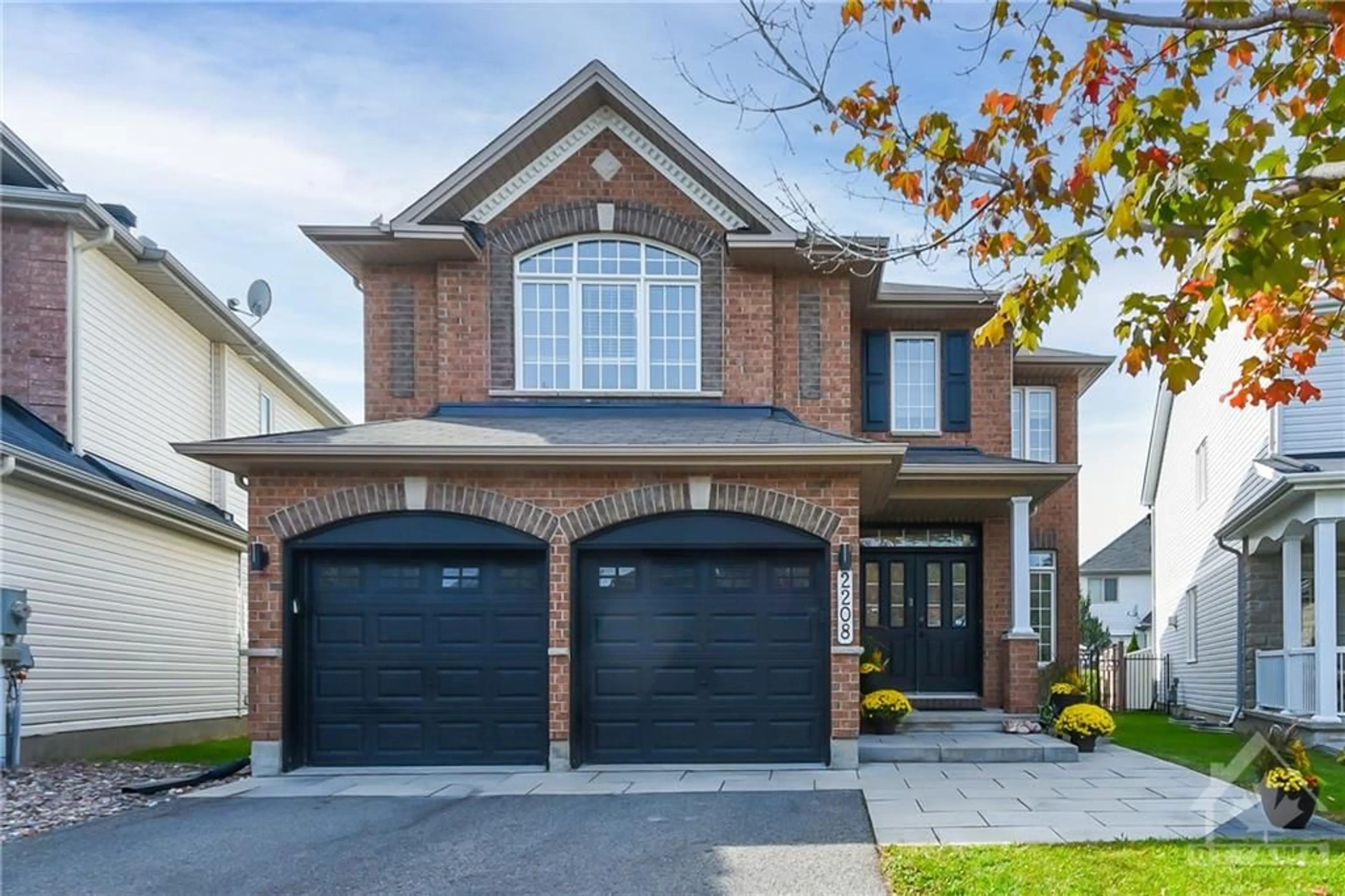 Home with brick exterior material for 2208 CLENDENAN Cres, Ottawa Ontario K4A 4S9