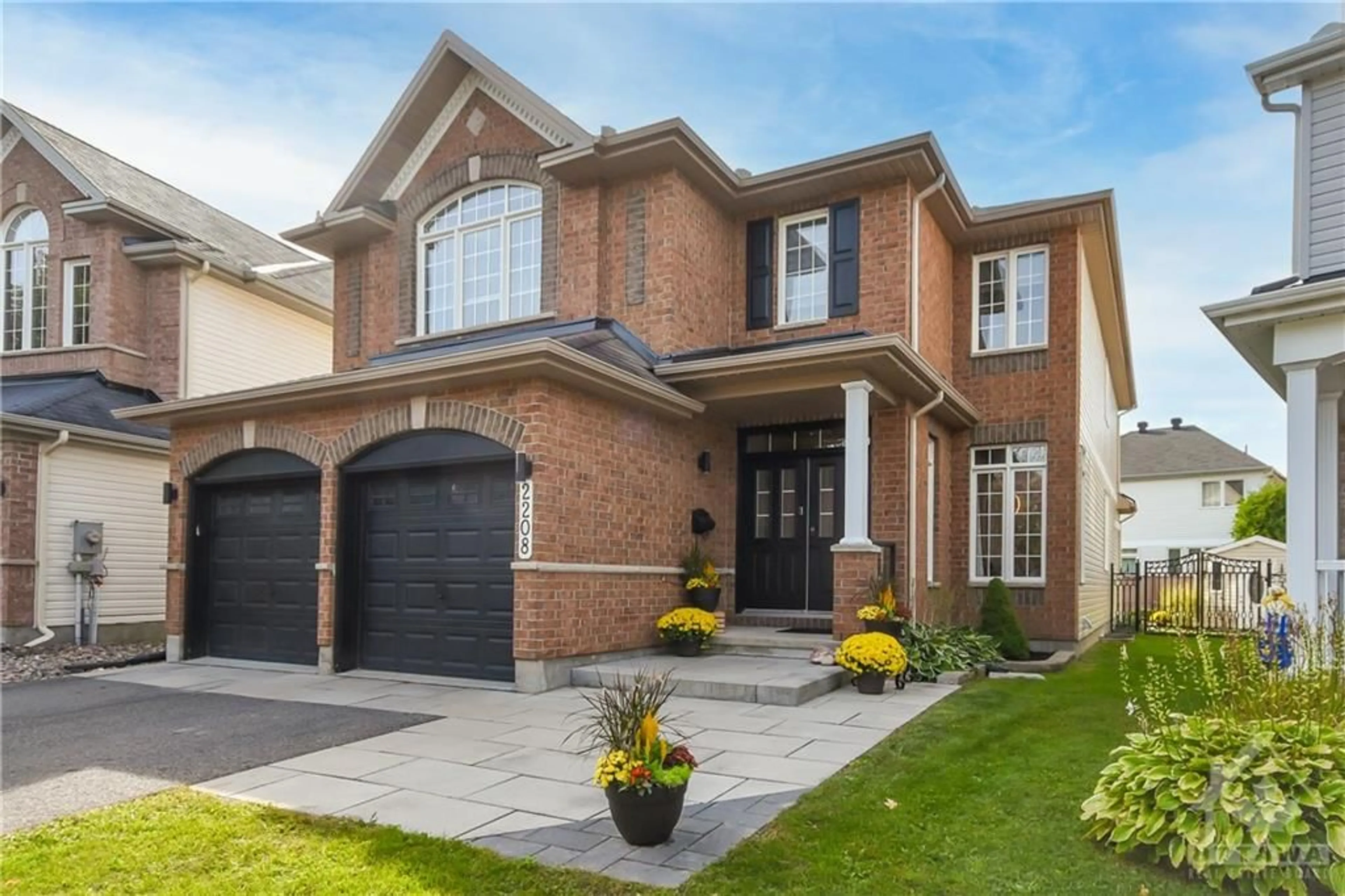 Home with brick exterior material for 2208 CLENDENAN Cres, Ottawa Ontario K4A 4S9