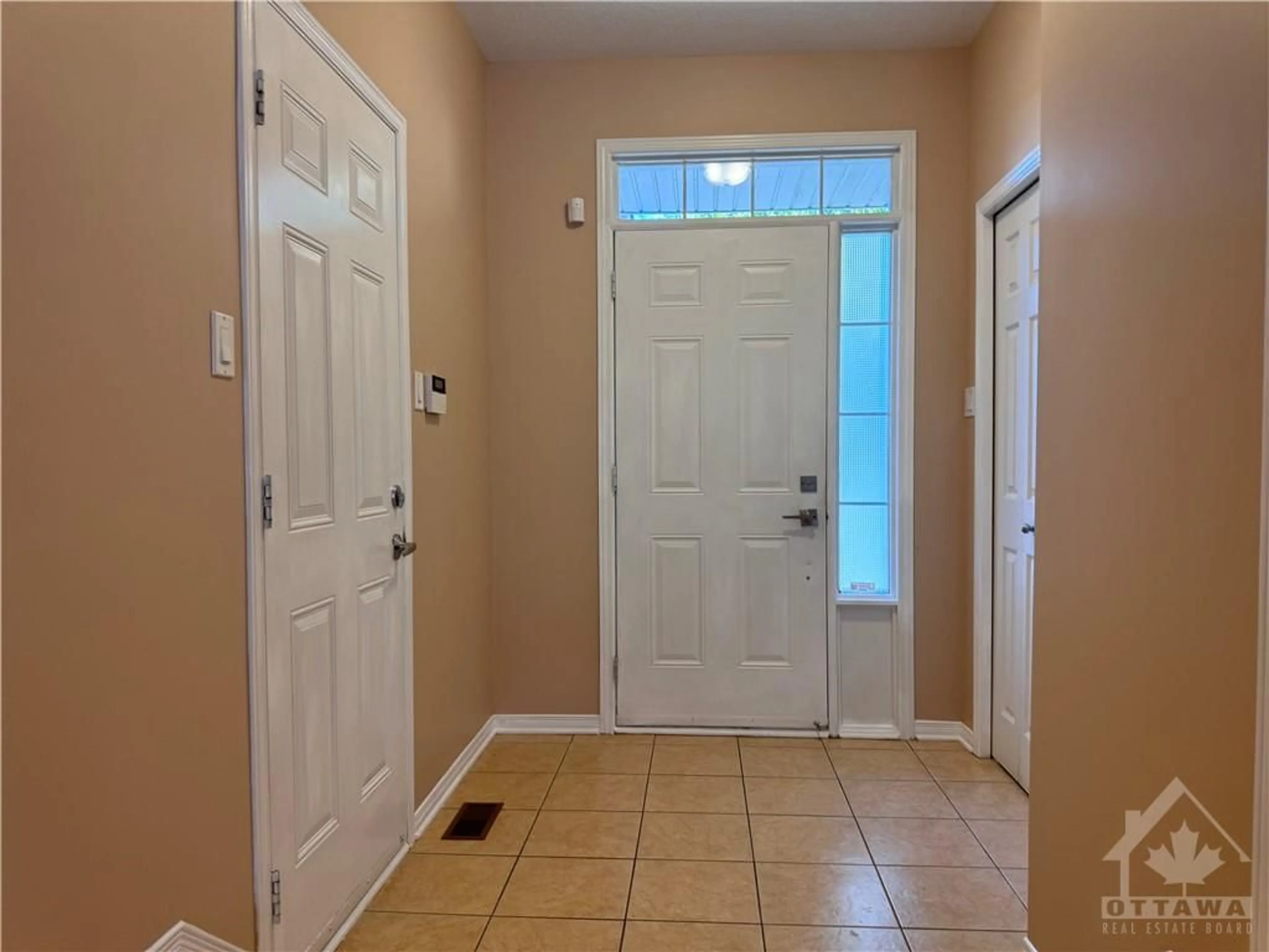 Indoor entryway for 178 BERRIGAN Dr, Ottawa Ontario K2J 5C6