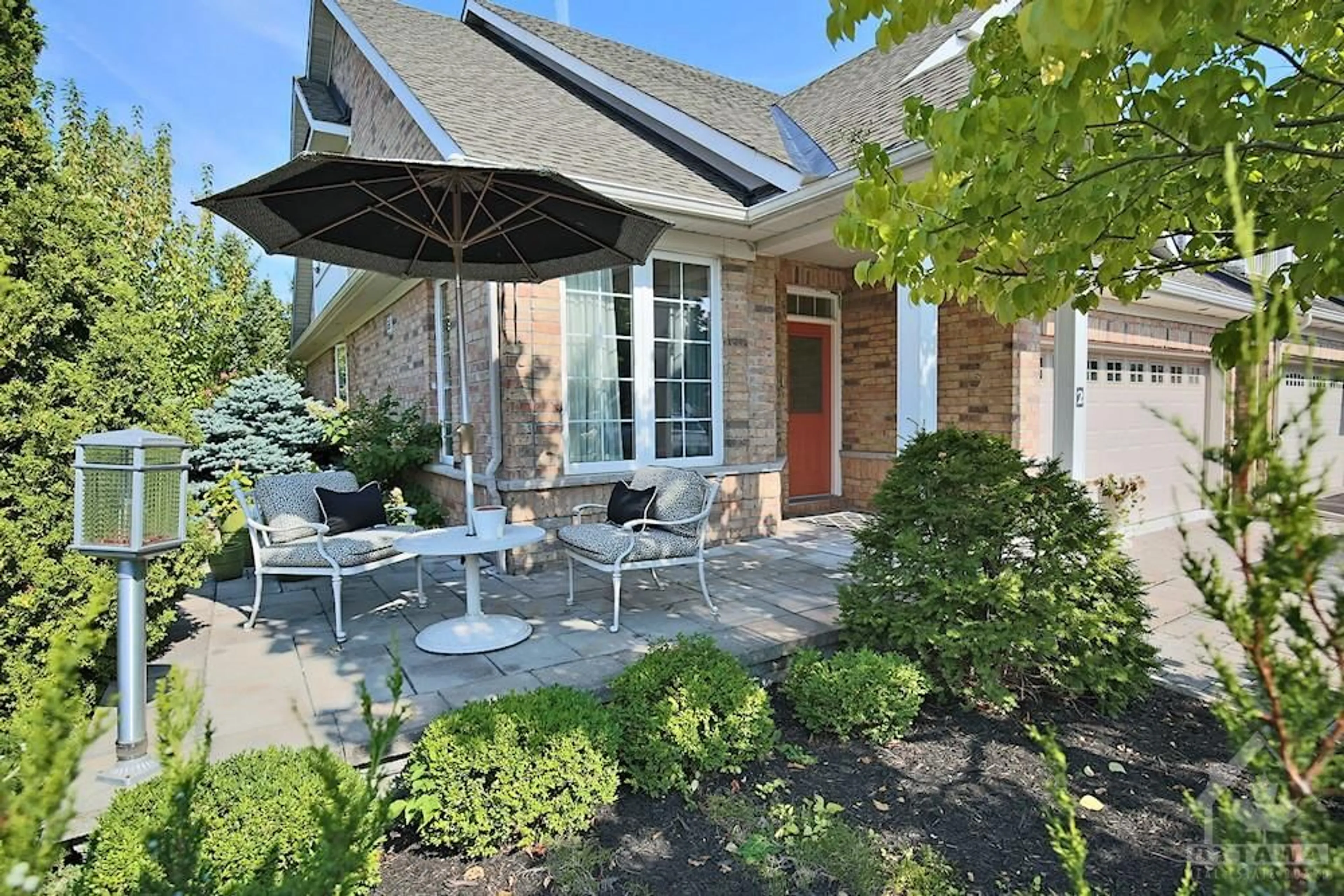 Patio, cottage for 2 VEZINA Pl, Ottawa Ontario K2K 3G9