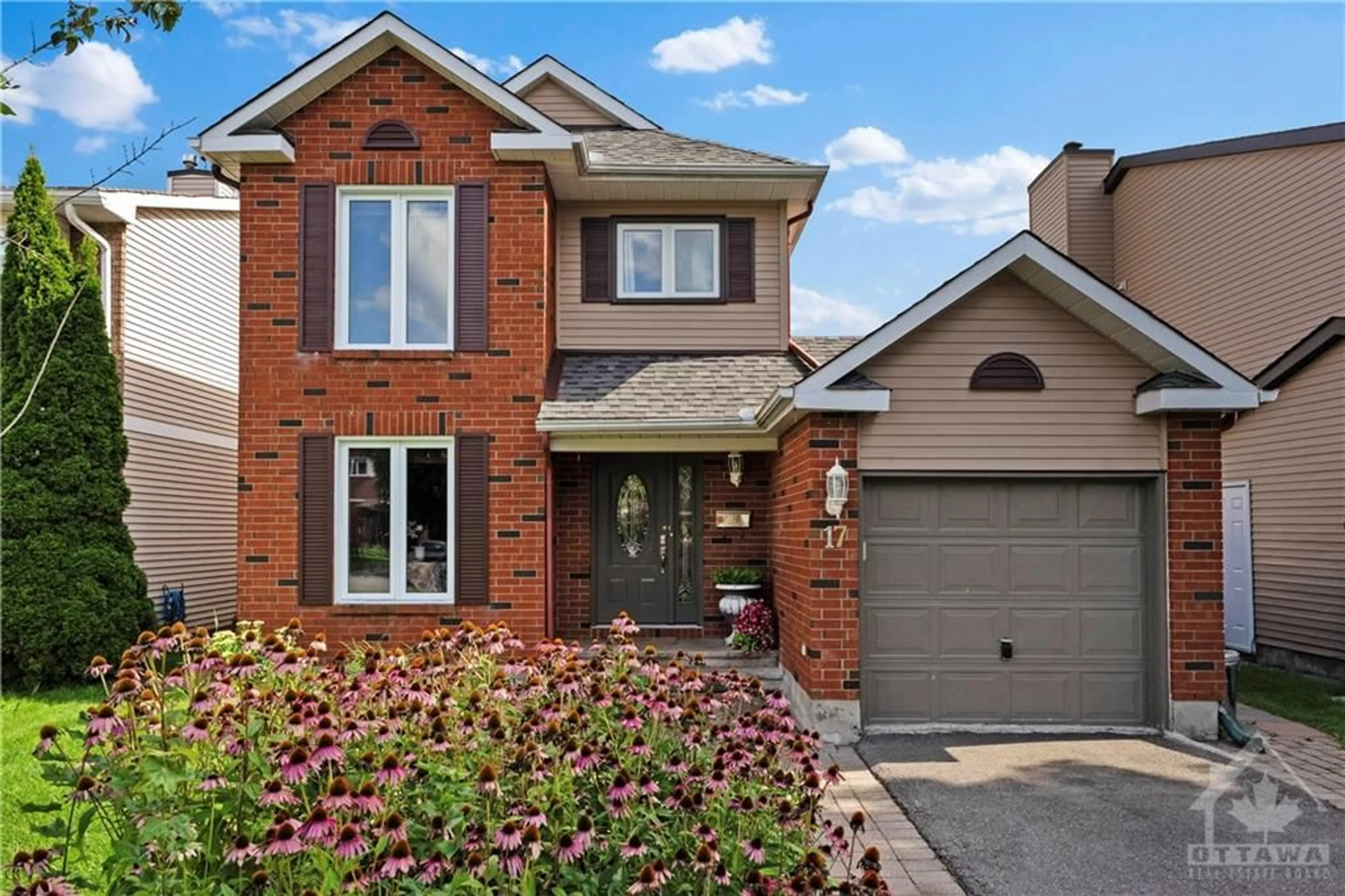 Home with brick exterior material for 17 SOVEREIGN Ave, Ottawa Ontario K2G 4Y1