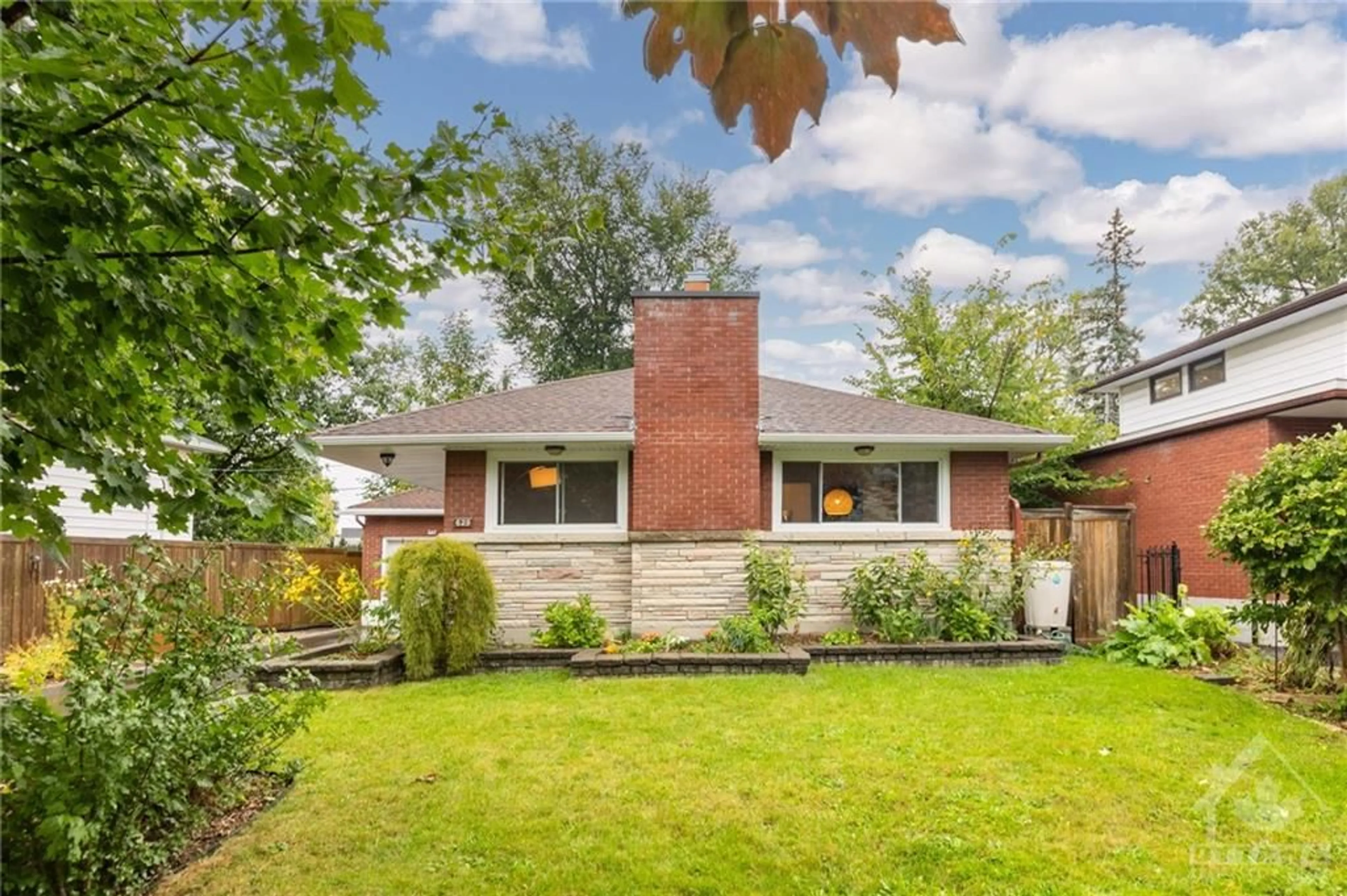 Home with brick exterior material for 629 SHERBOURNE Rd, Ottawa Ontario K2A 3H2