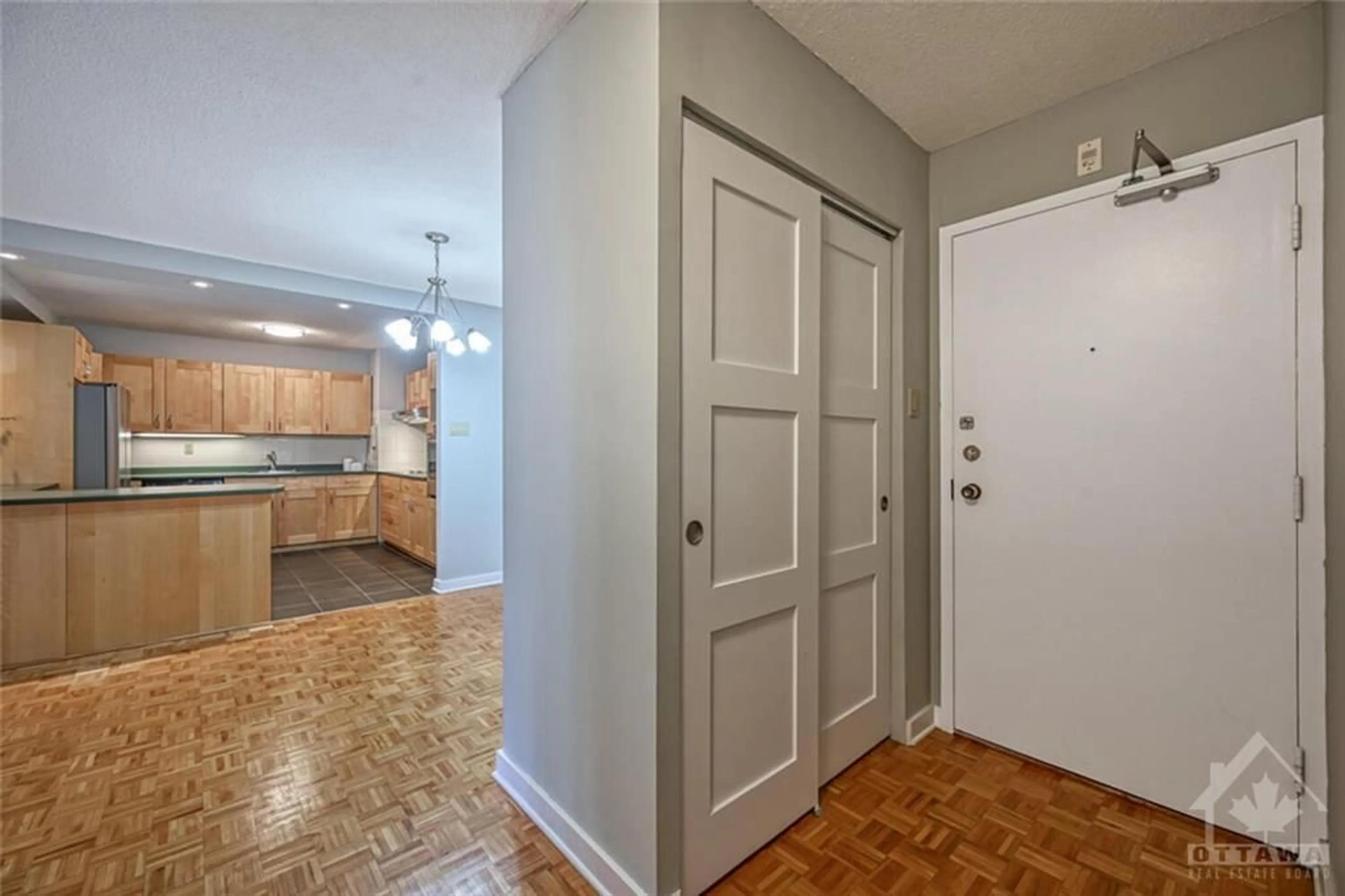 Indoor entryway, wood floors for 2951 RIVERSIDE Dr #308, Ottawa Ontario K1V 8W6