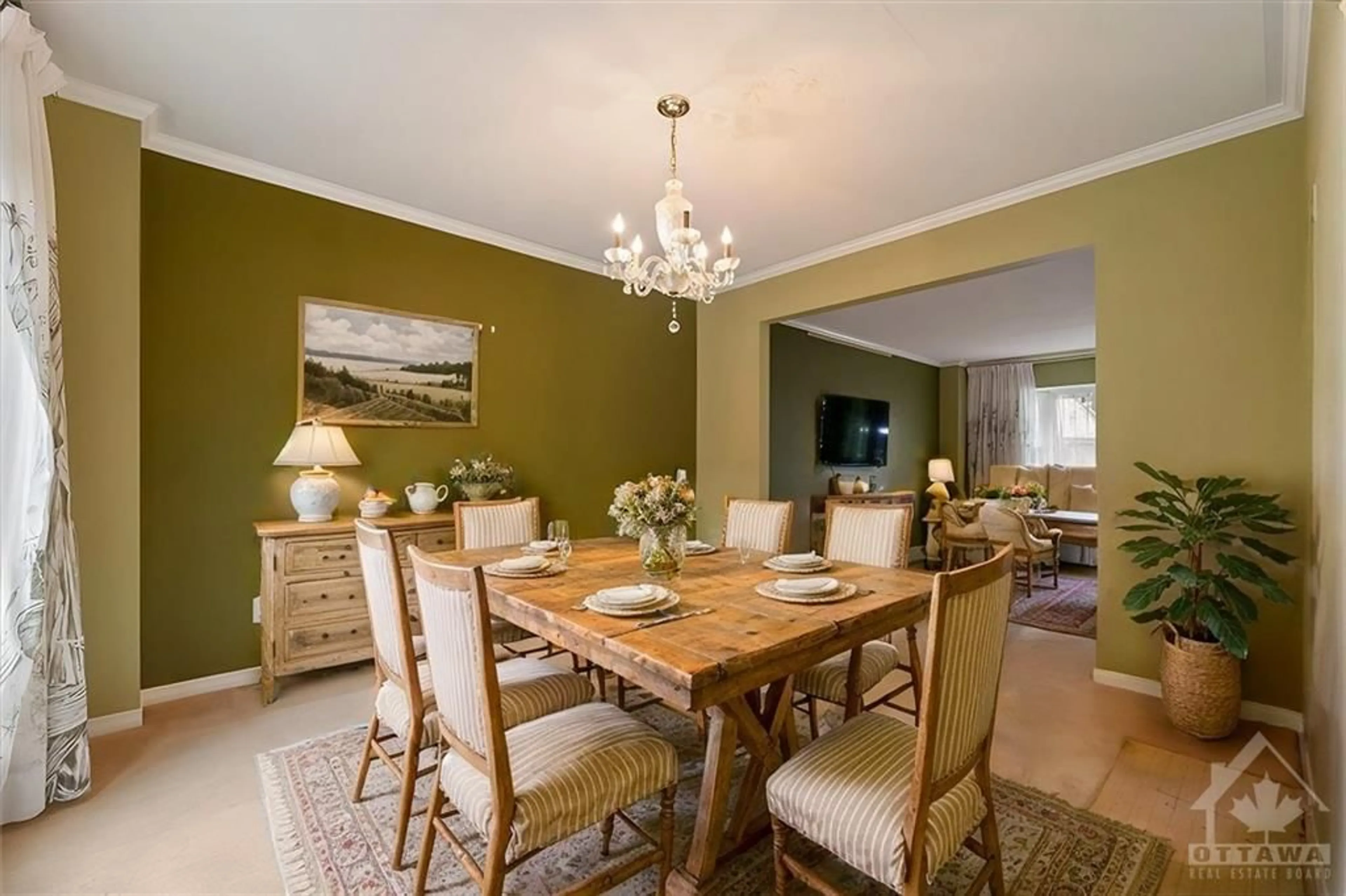 Dining room, wood floors, cottage for 1623 SUNVIEW Dr, Ottawa Ontario K1C 5C6