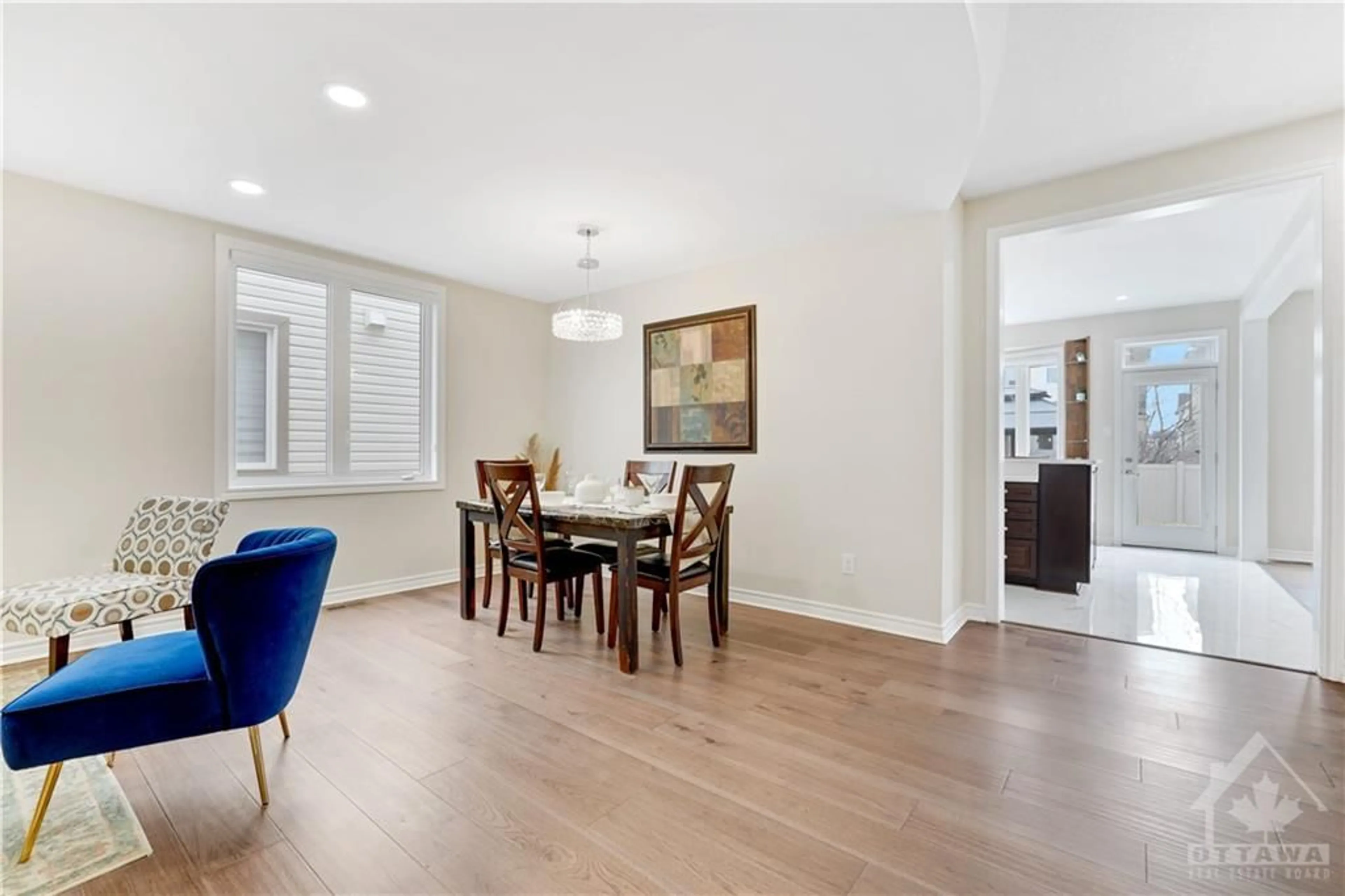 Dining room, wood floors for 2782 GRAND VISTA Cir, Barrhaven Ontario K2J 0W5