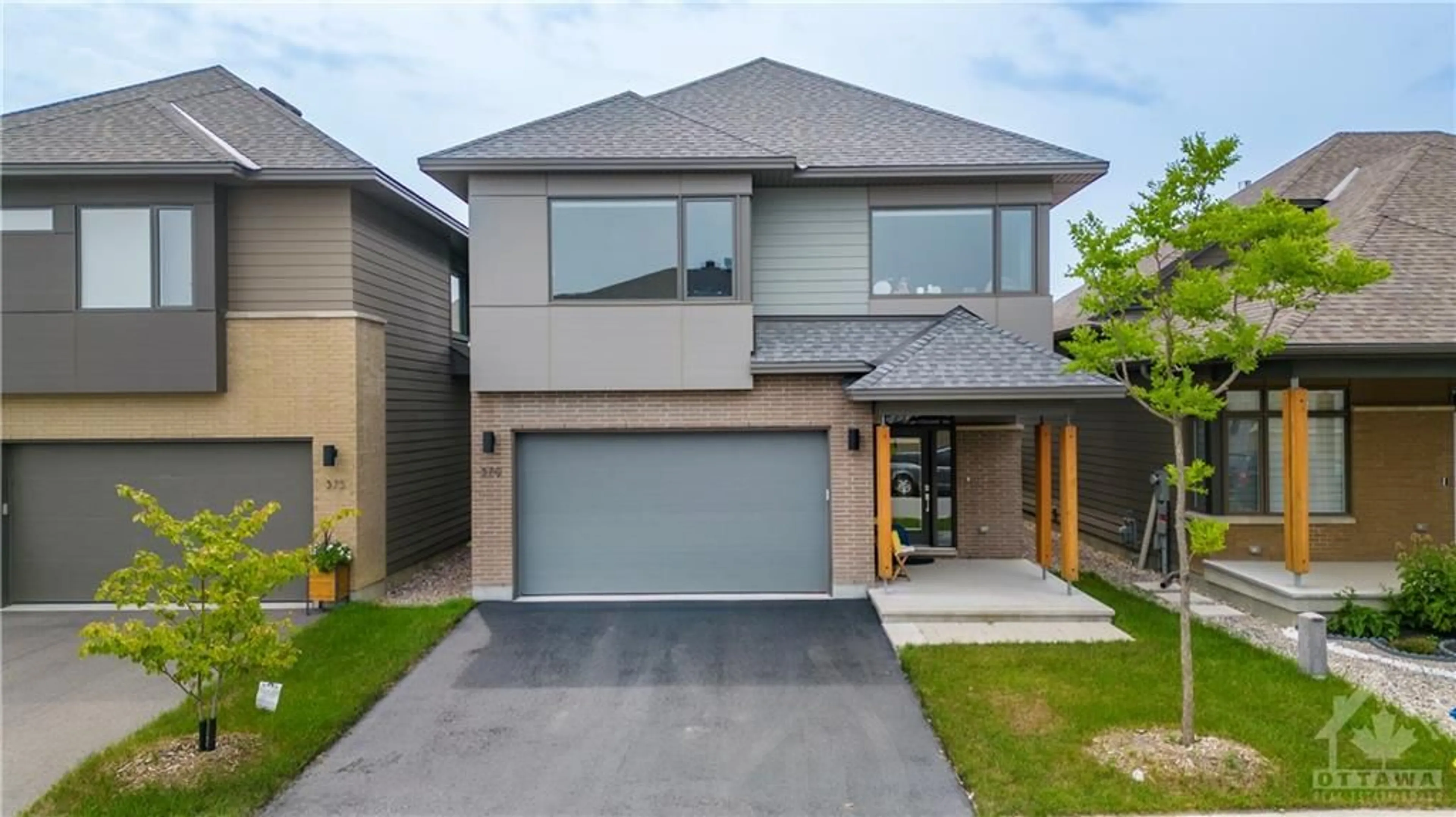 Frontside or backside of a home for 379 SHUTTLEWORTH Dr, Ottawa Ontario K1T 0T5