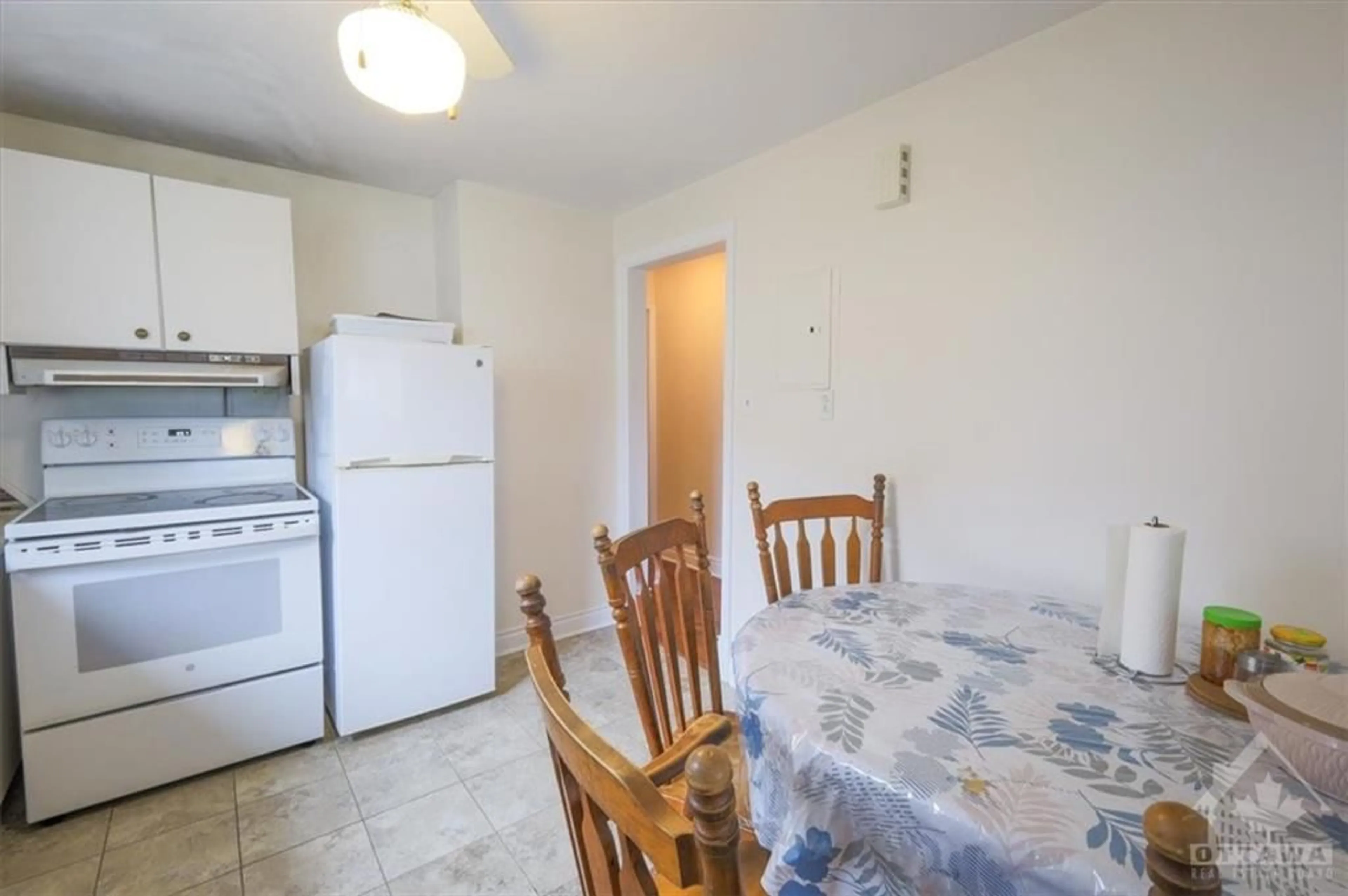 Standard kitchen, cottage for 543 GUY St, Ottawa Ontario K1K 1B8