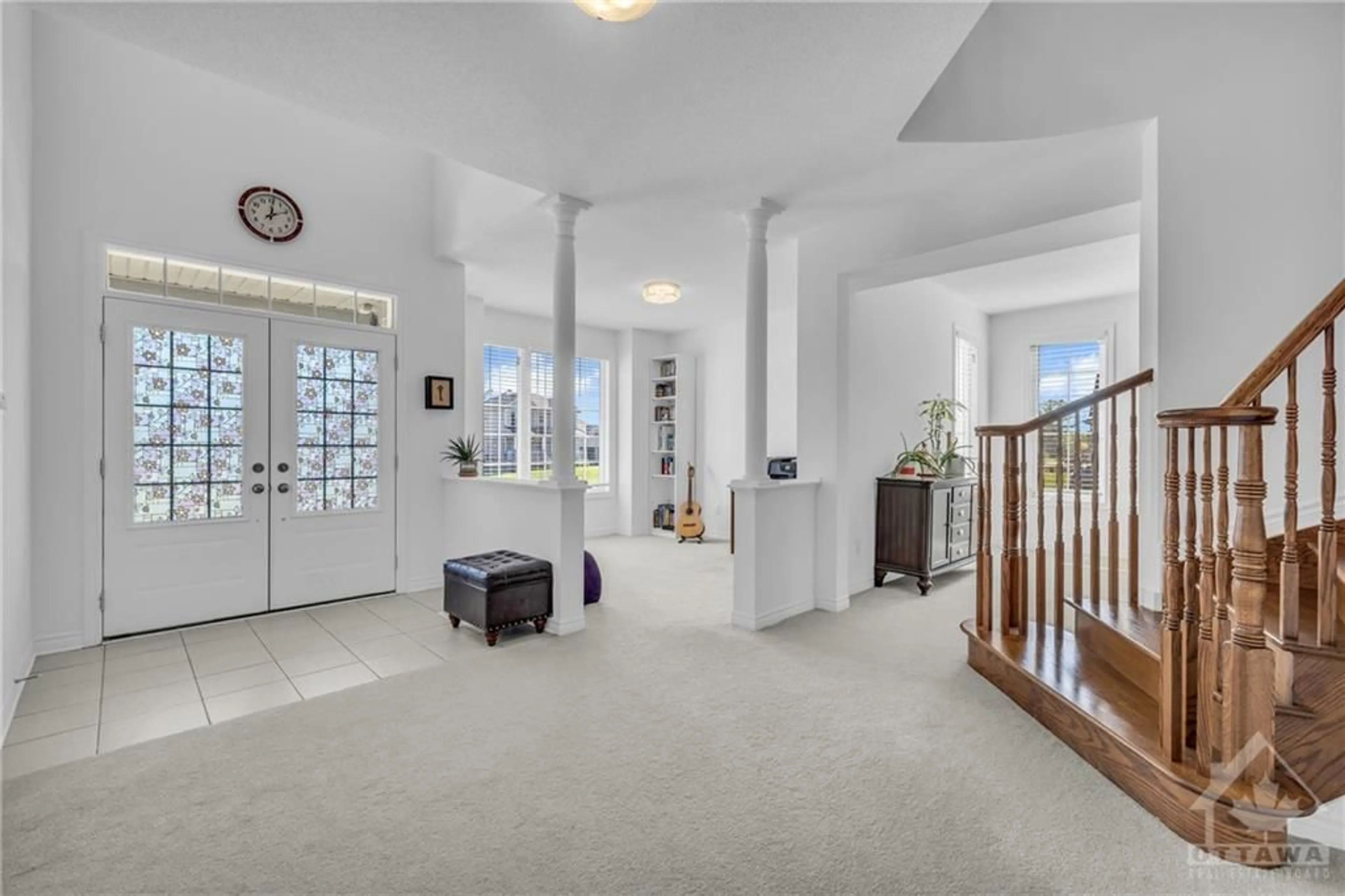 Indoor foyer, wood floors for 204 ANTLER Crt, Almonte Ontario K0A 1A0