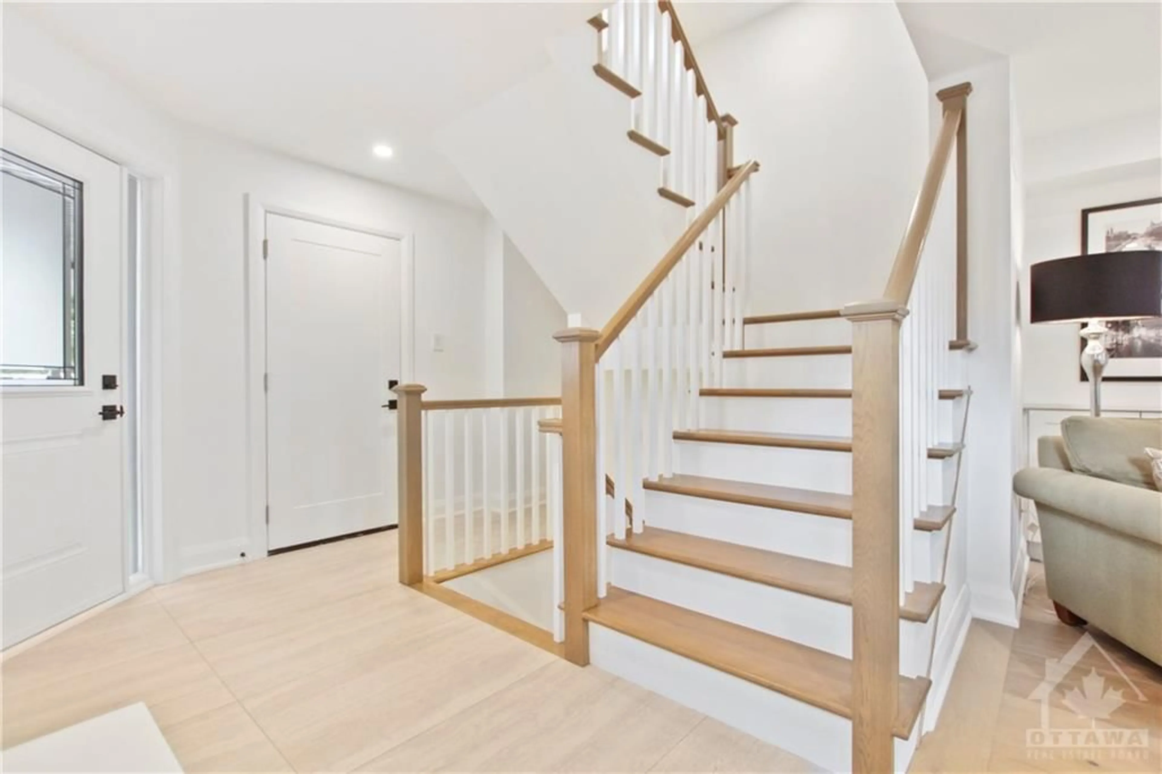 Stairs for 173 RIVERDALE Ave, Ottawa Ontario K1S 1R3