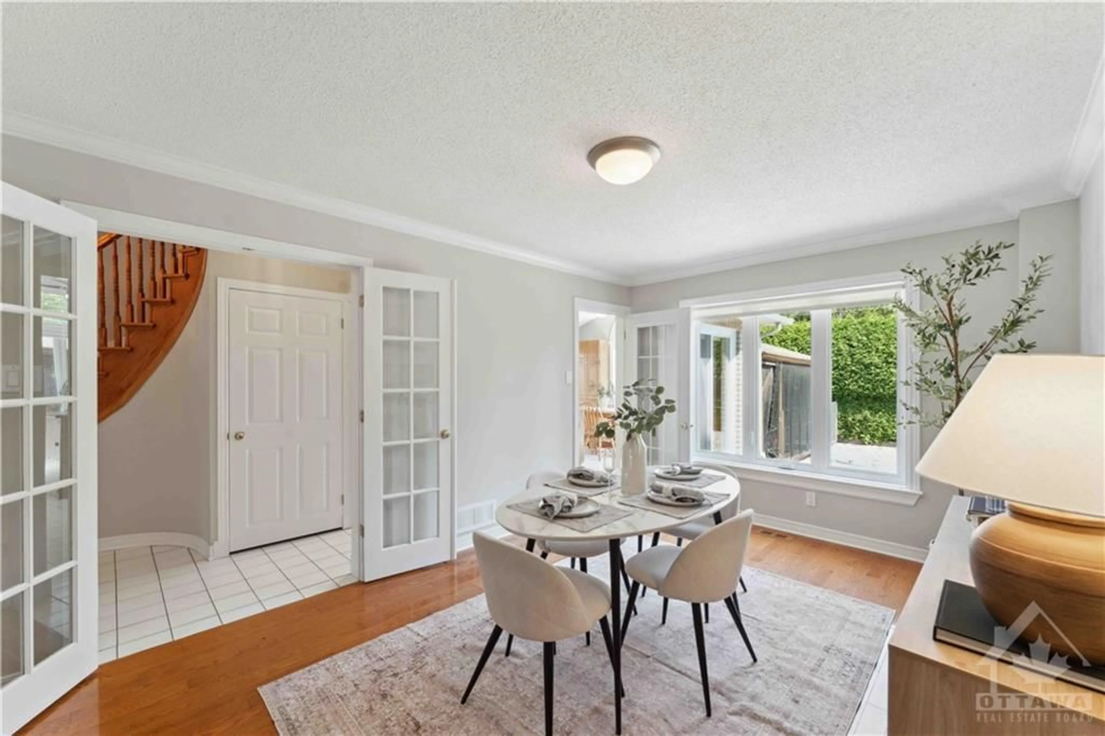 Dining room, wood floors, cottage for 20 FORESTGLADE Cres, Ottawa Ontario K1G 5X3