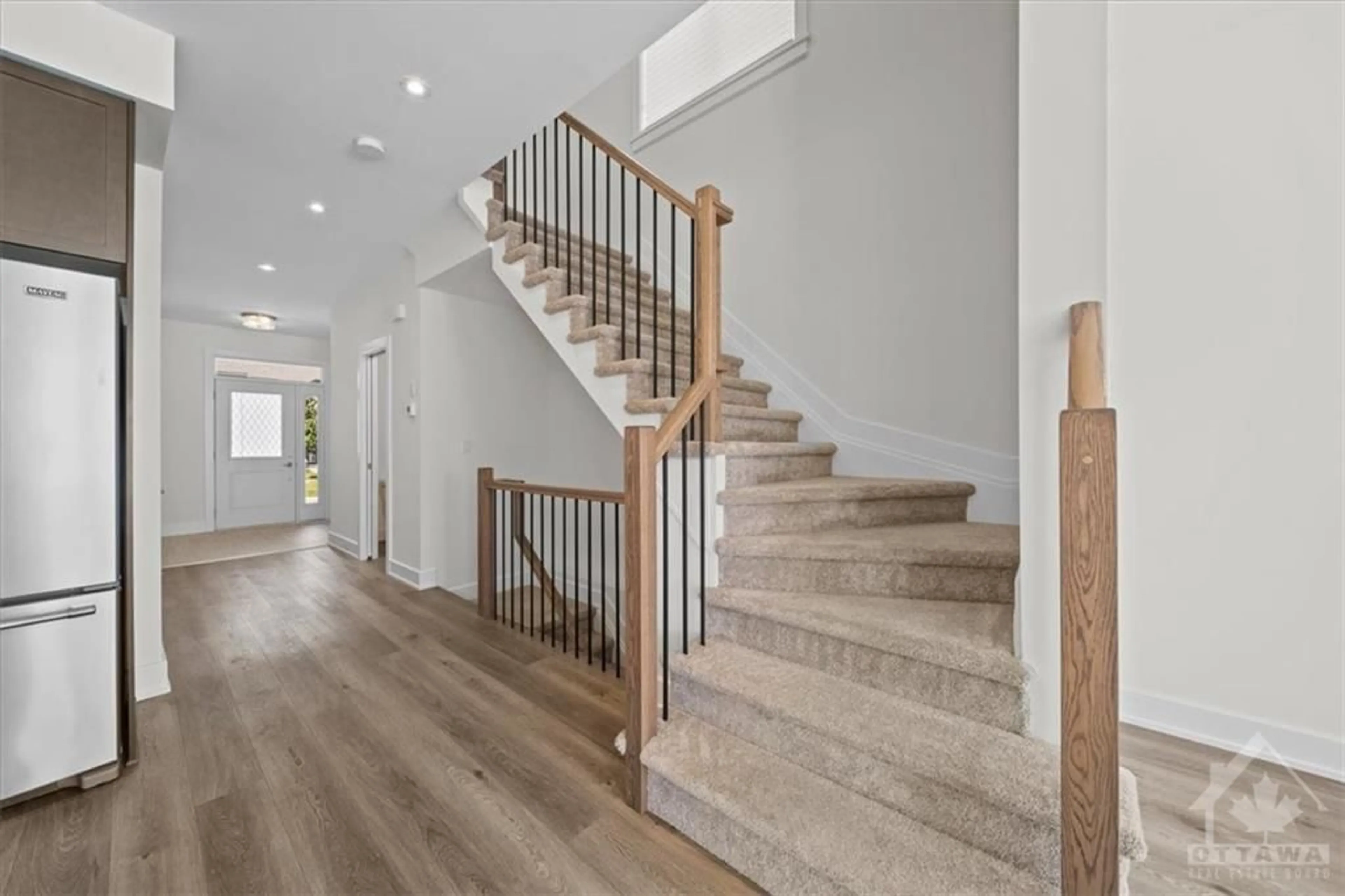 Stairs for 8 TABER St, Ottawa Ontario K7C 0H2