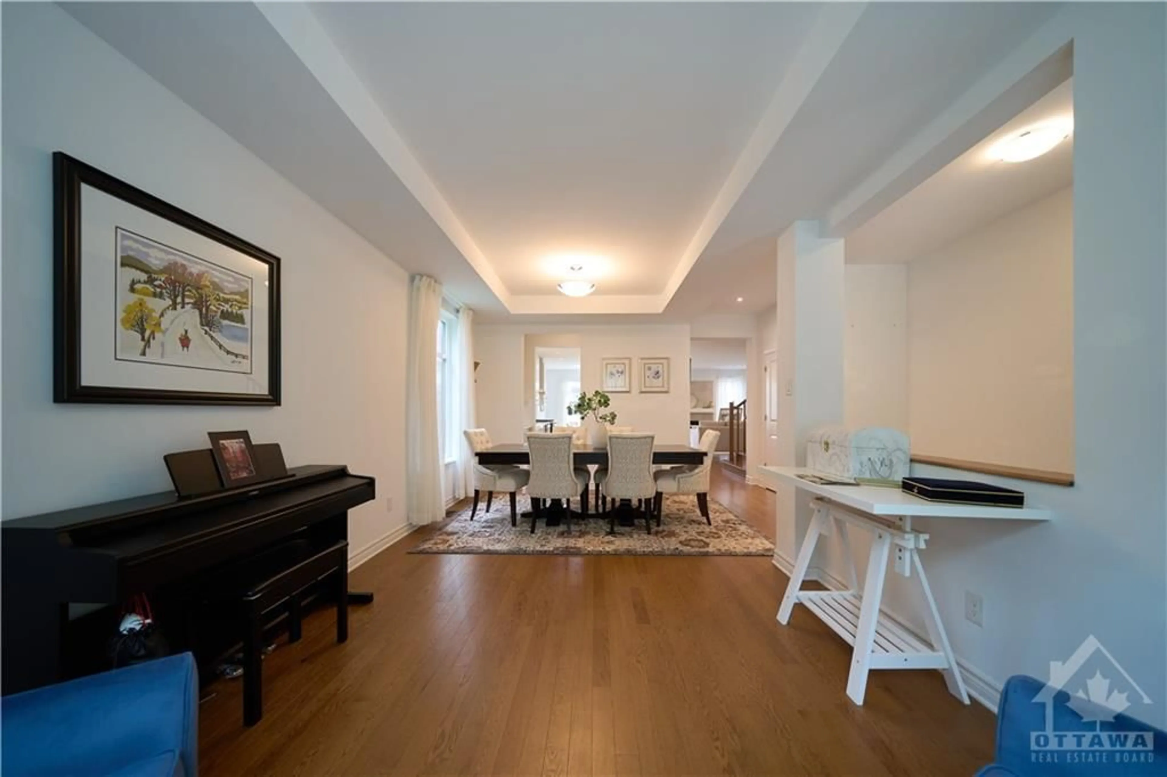 Living room, wood floors for 258 MOUNT NEBO Way, Ottawa Ontario K1X 0C8