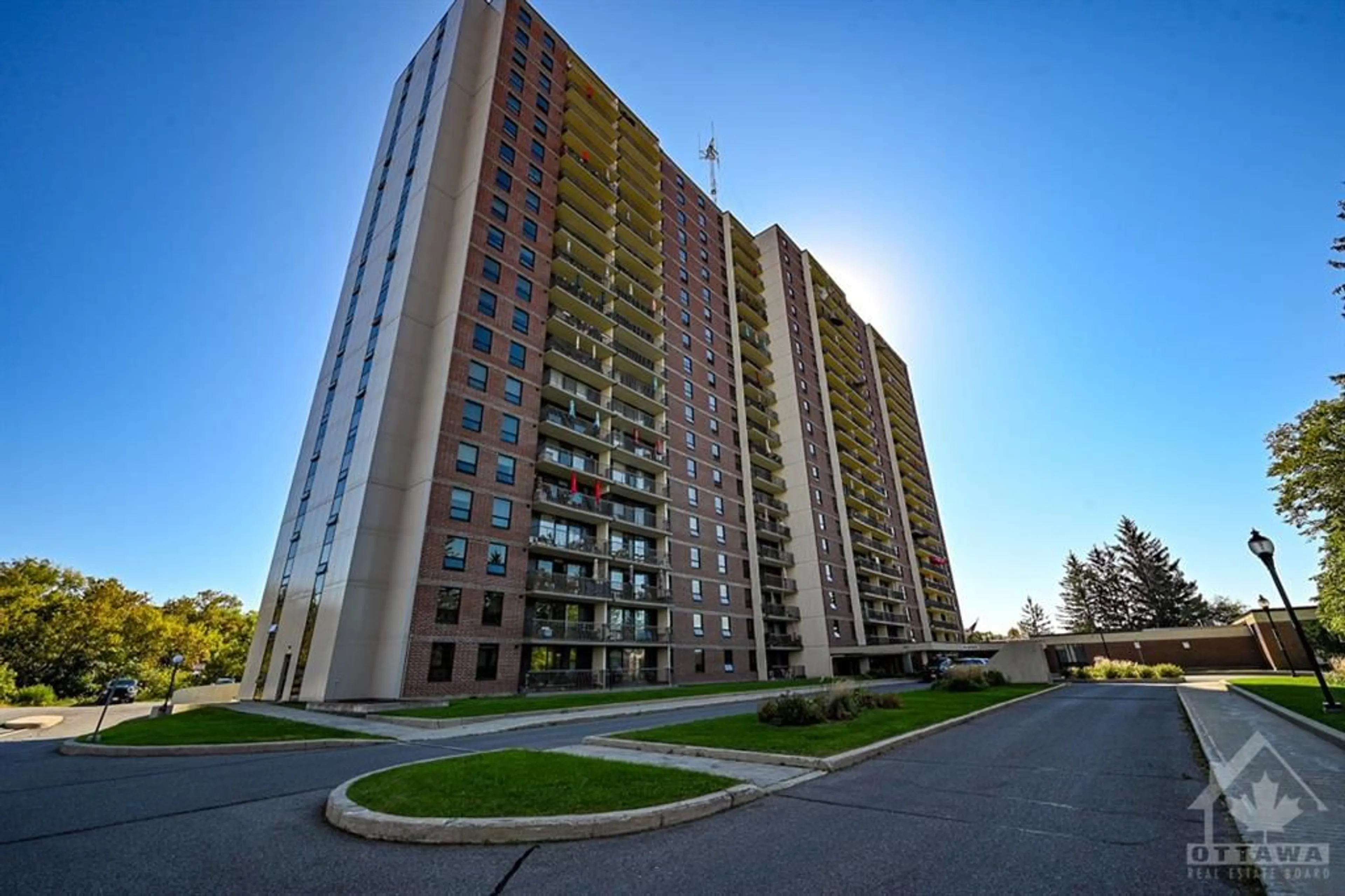 A pic from exterior of the house or condo for 665 BATHGATE Dr #1605, Ottawa Ontario K1K 3Y4