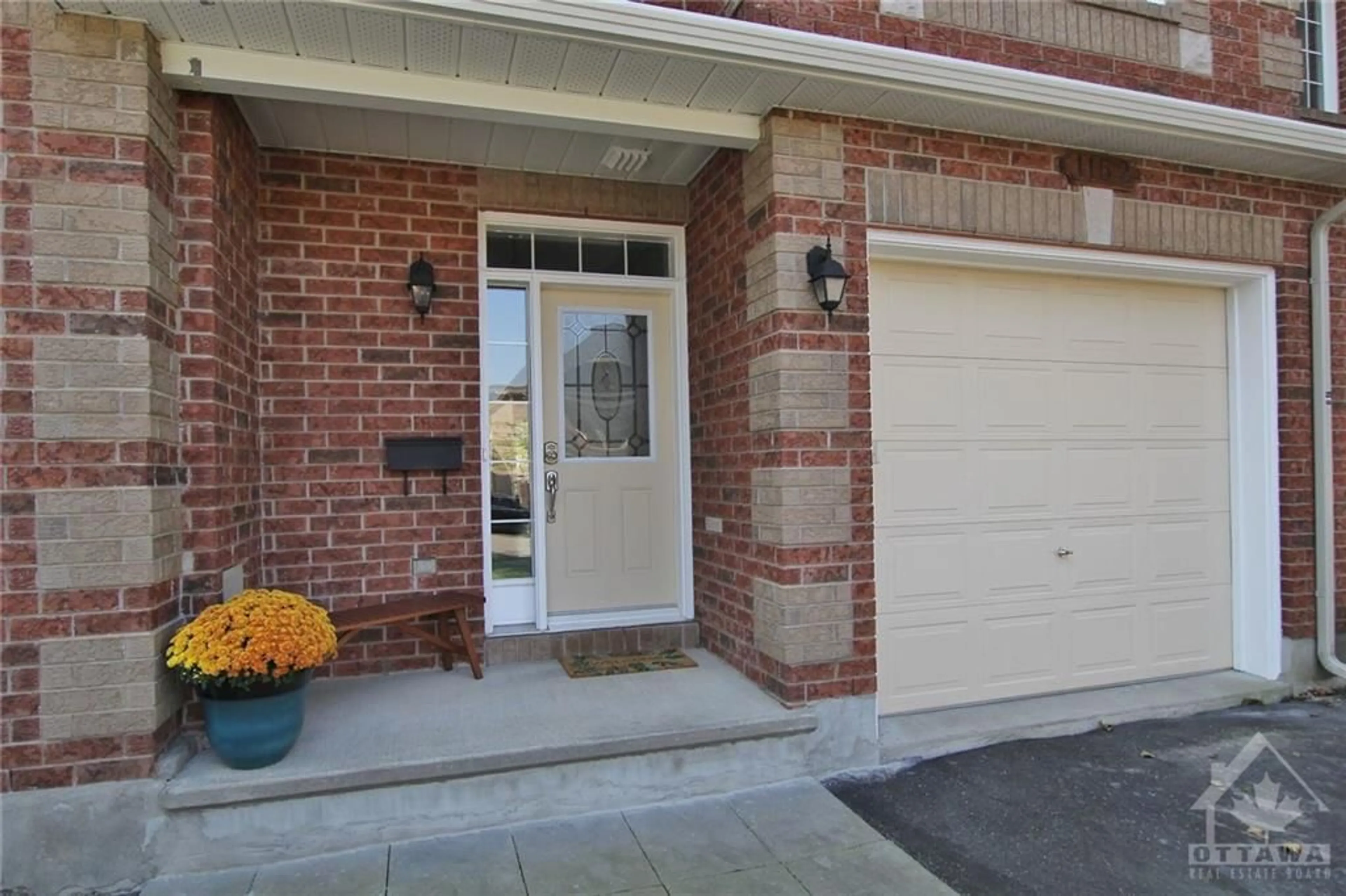 Home with brick exterior material for 1152 BRASSEUR Cres, Ottawa Ontario K4A 5A1