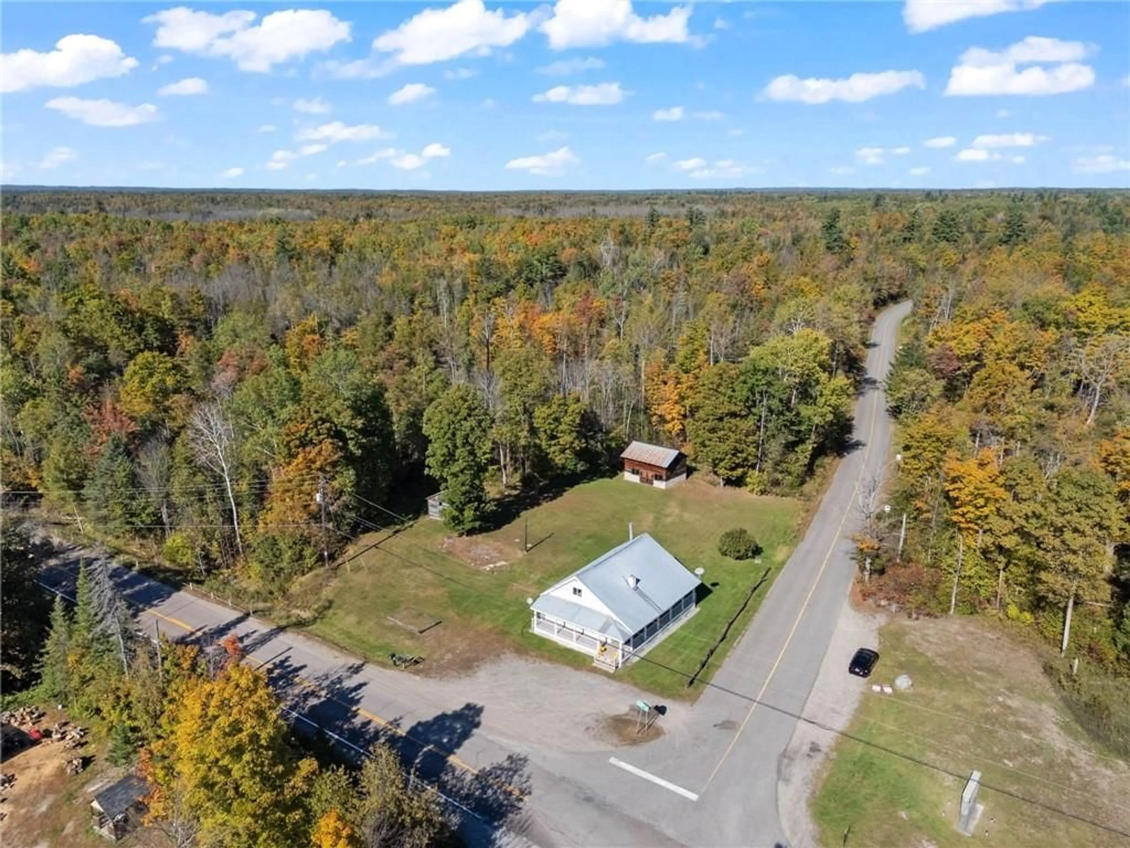 A pic from exterior of the house or condo, the street view for 11878 LANARK Rd, Calabogie Ontario K0J 1H0