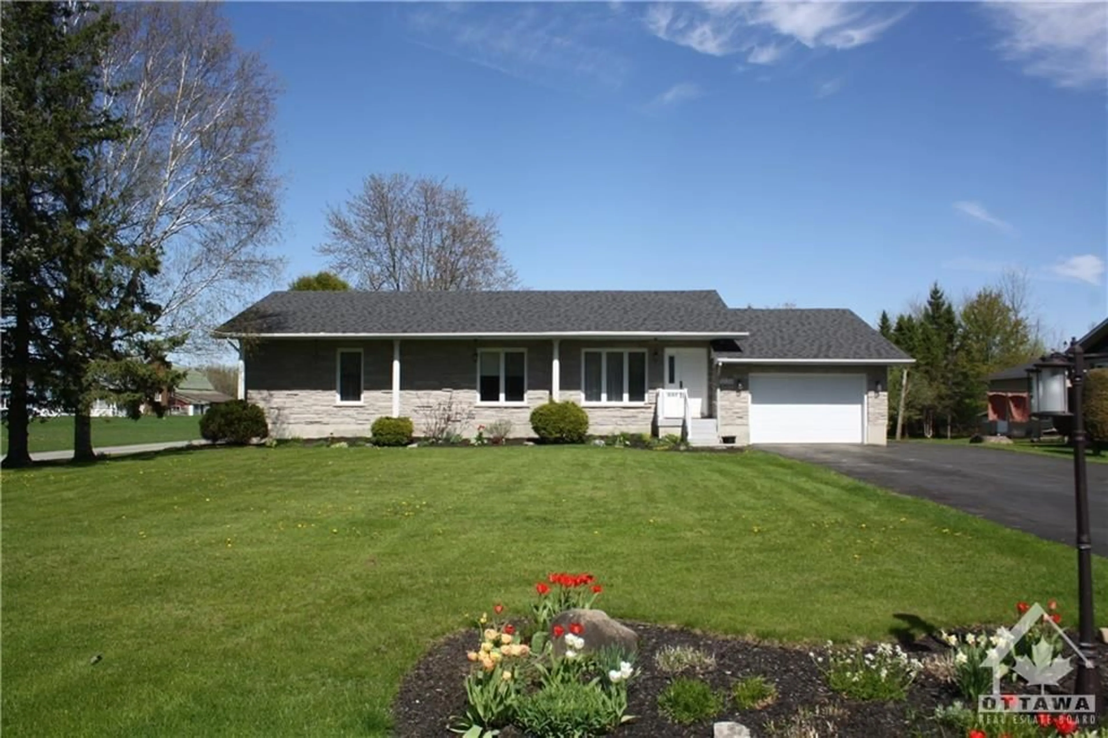 Frontside or backside of a home, cottage for 1339 JOANISSE Rd, Clarence-Rockland Ontario K0A 1N0