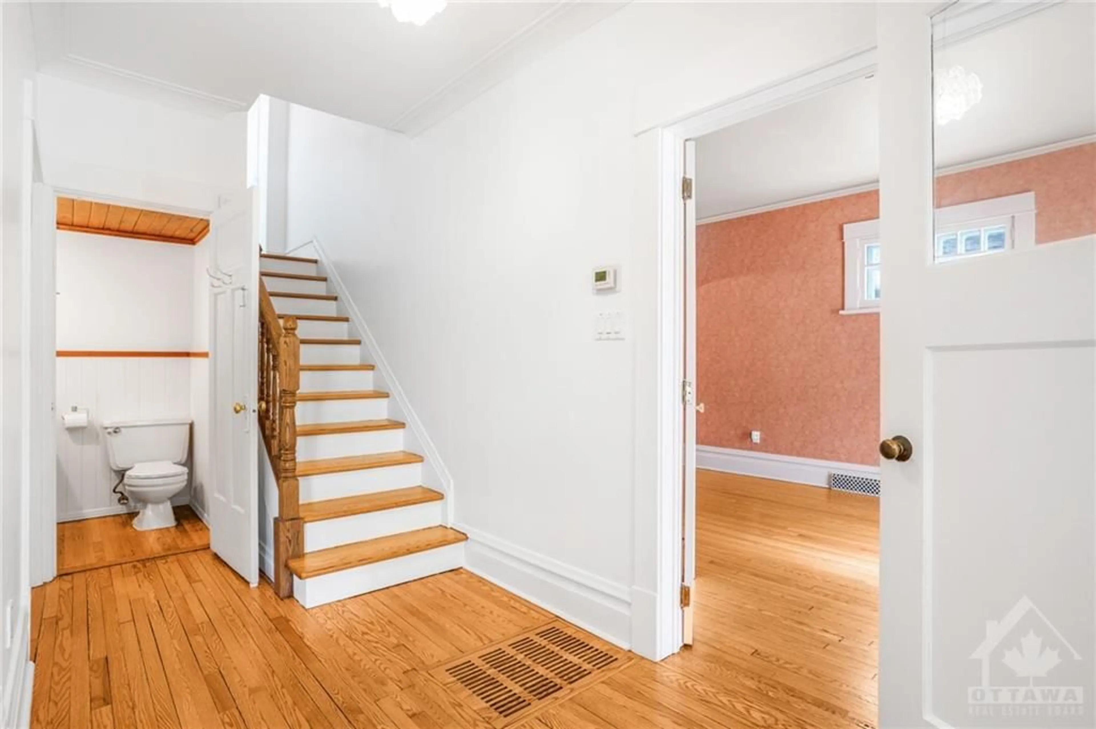 Indoor foyer, wood floors for 8 LAKESIDE Ave, Ottawa Ontario K1S 3H2