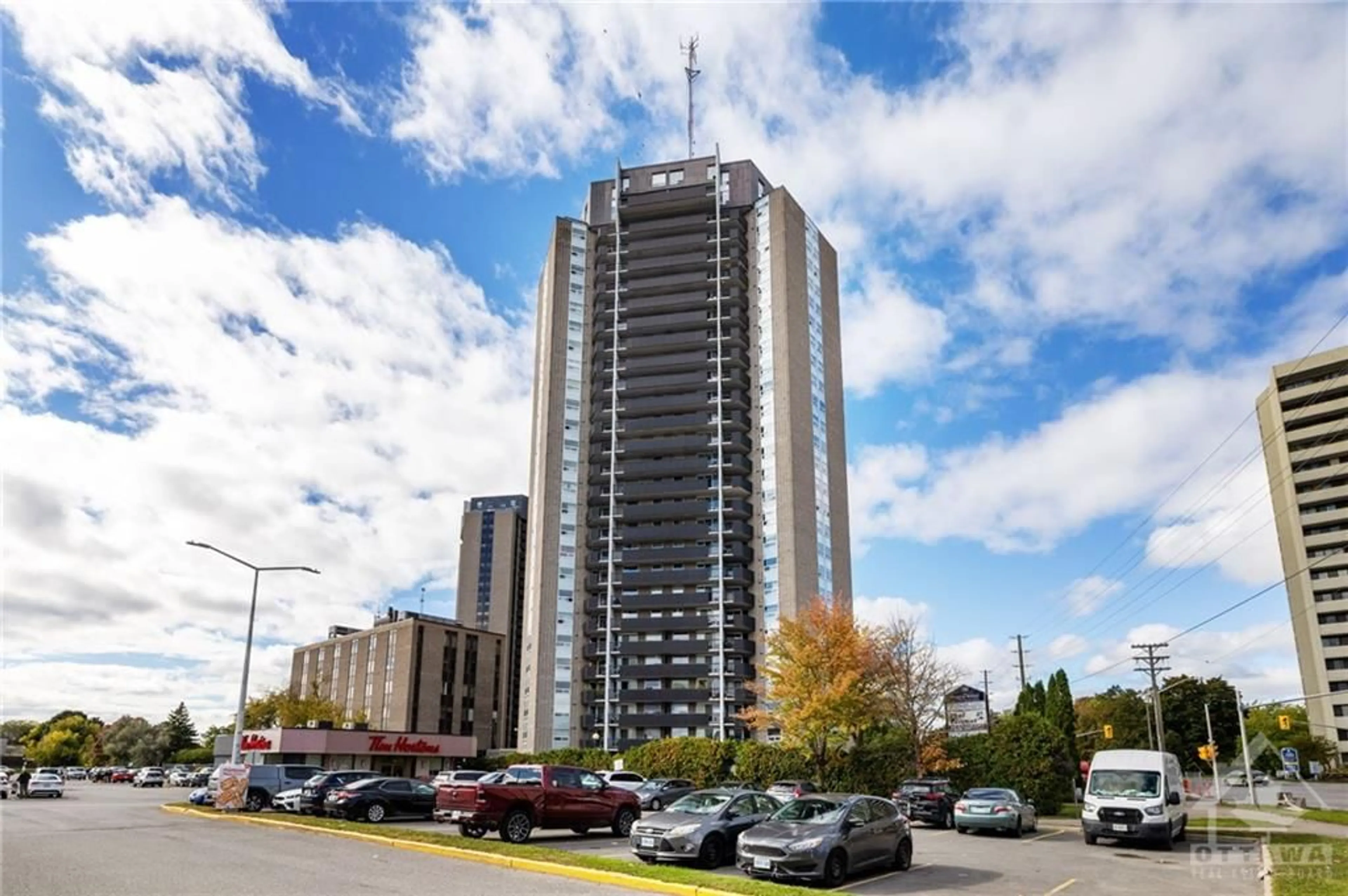 A pic from exterior of the house or condo, the front or back of building for 1380 PRINCE OF WALES Dr #2609, Ottawa Ontario K2C 3N5