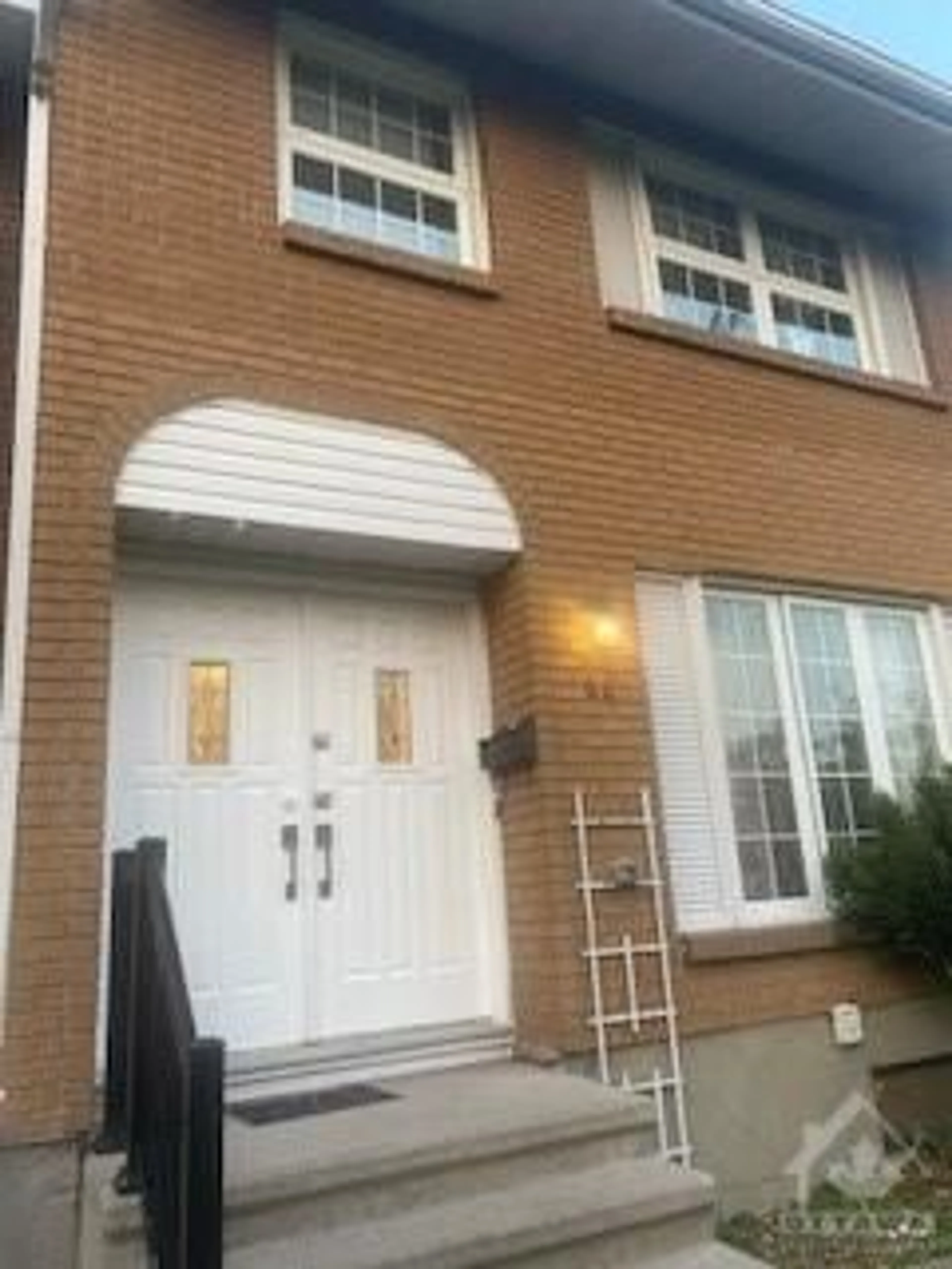 A pic from exterior of the house or condo, the front or back of building for 3260 SOUTHGATE Rd #64, Ottawa Ontario K1V 8W8