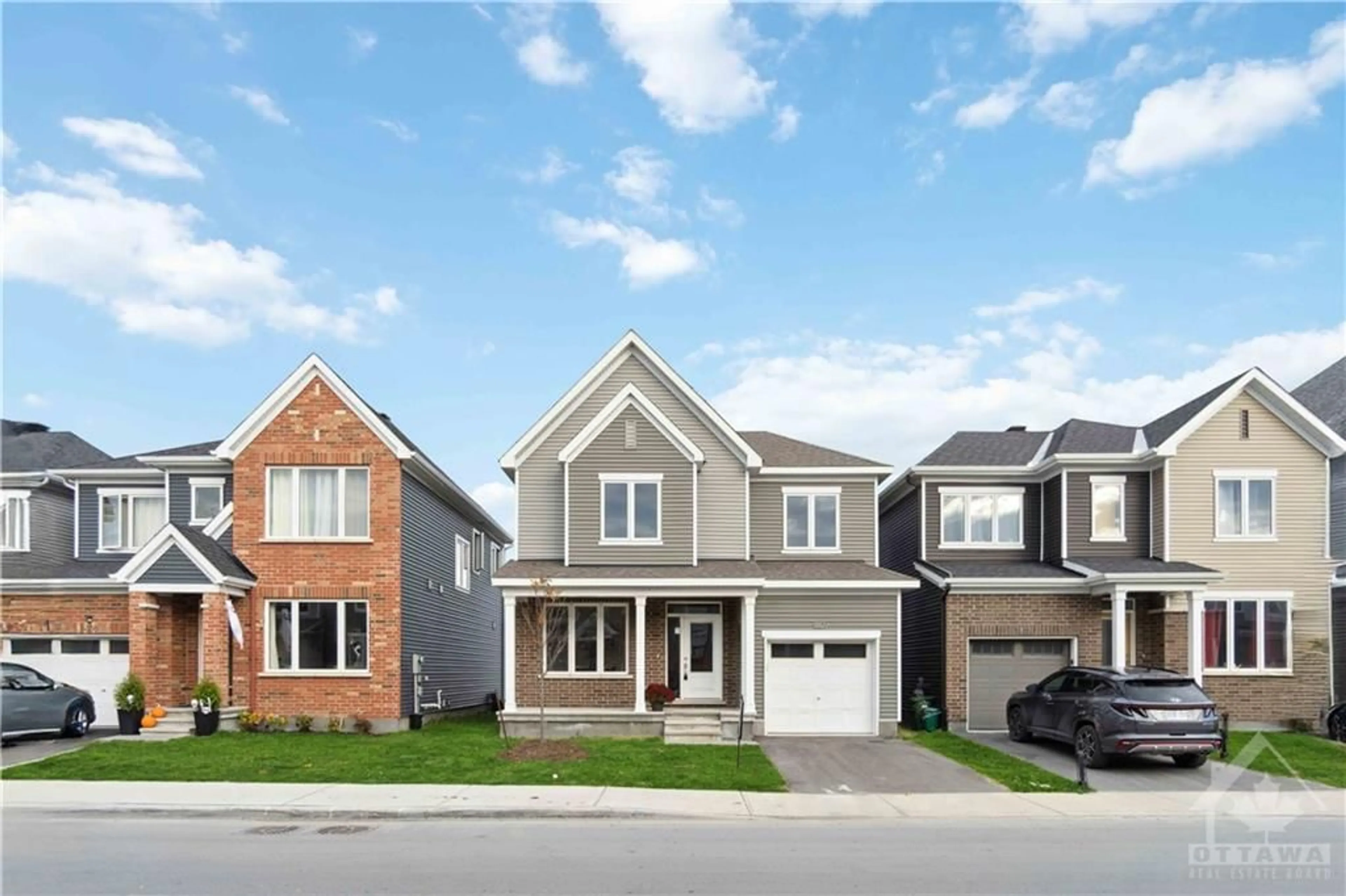 Frontside or backside of a home, the street view for 1809 HAIKU St, Ottawa Ontario K2J 6W5