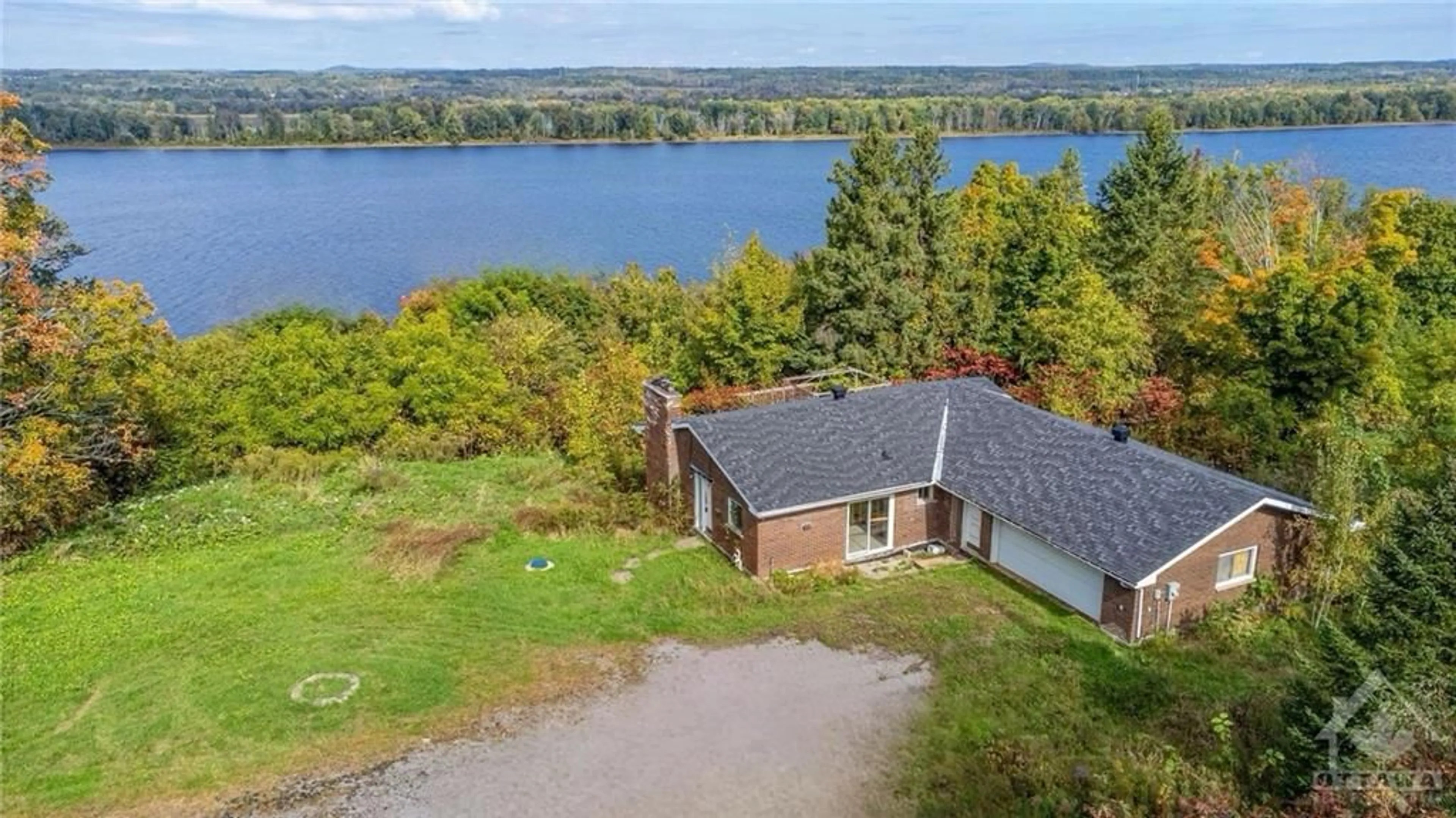 Cottage for 1541 BELLA VISTA Dr, Cumberland Ontario K4C 1A7