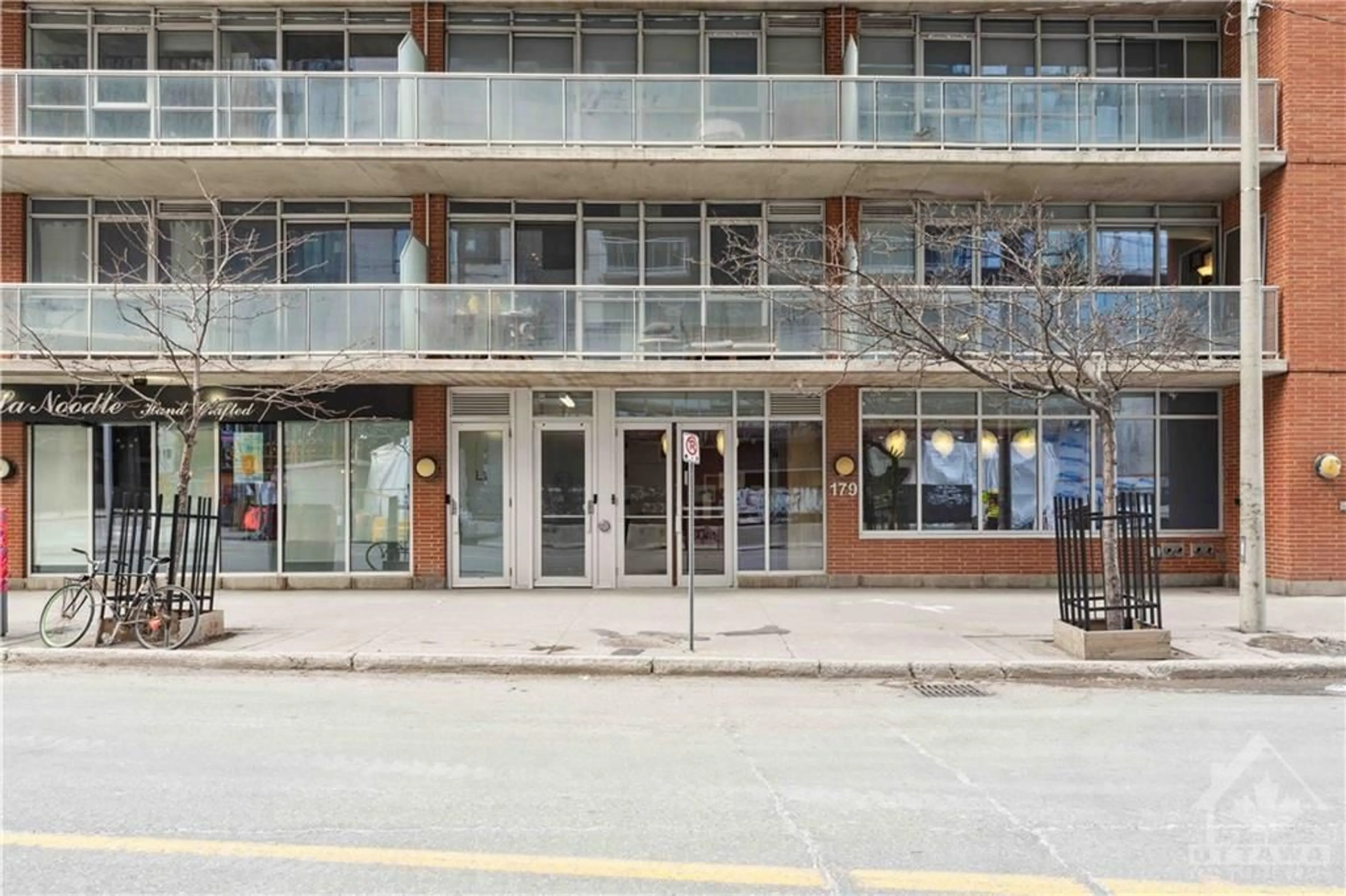 Outside view for 179 GEORGE St #904, Ottawa Ontario K1N 1J8