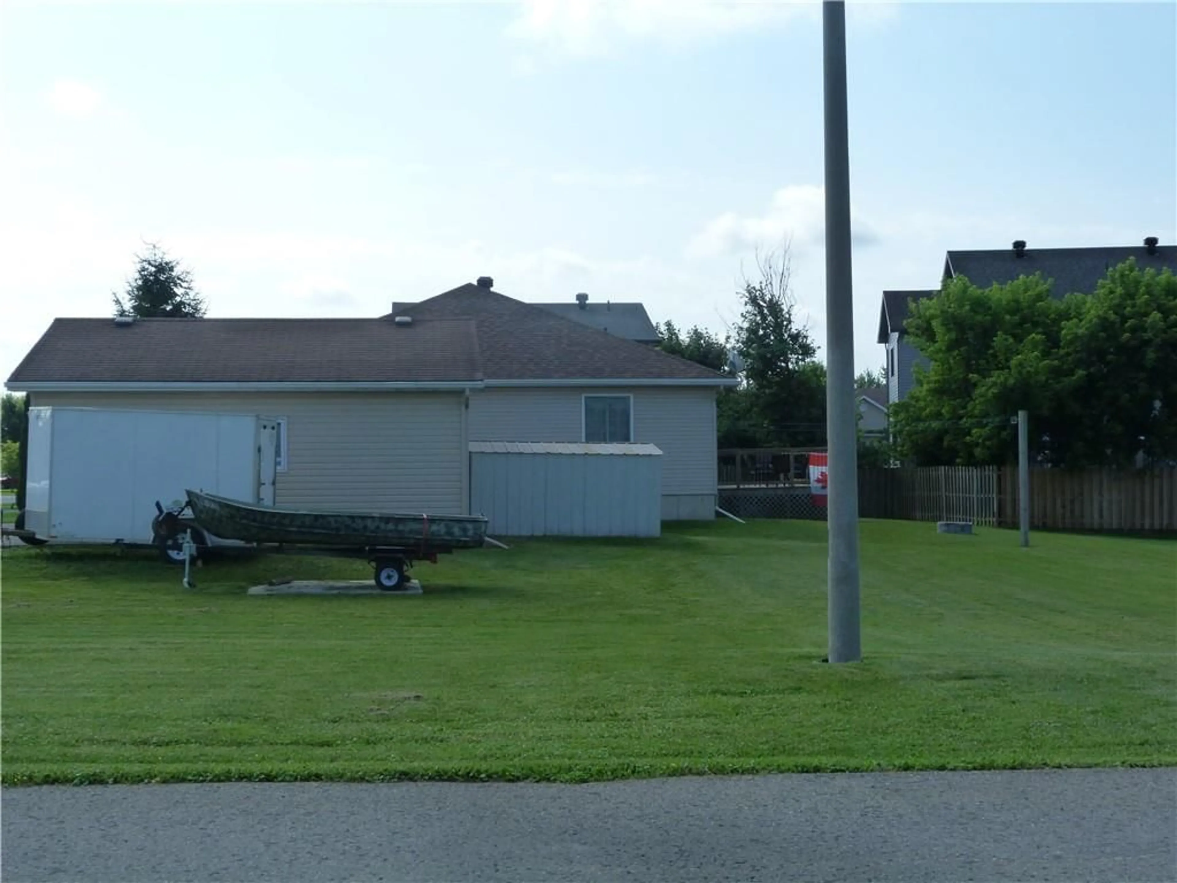 Frontside or backside of a home, the street view for 40 LORI Lane, Chesterville Ontario K0C 1H0