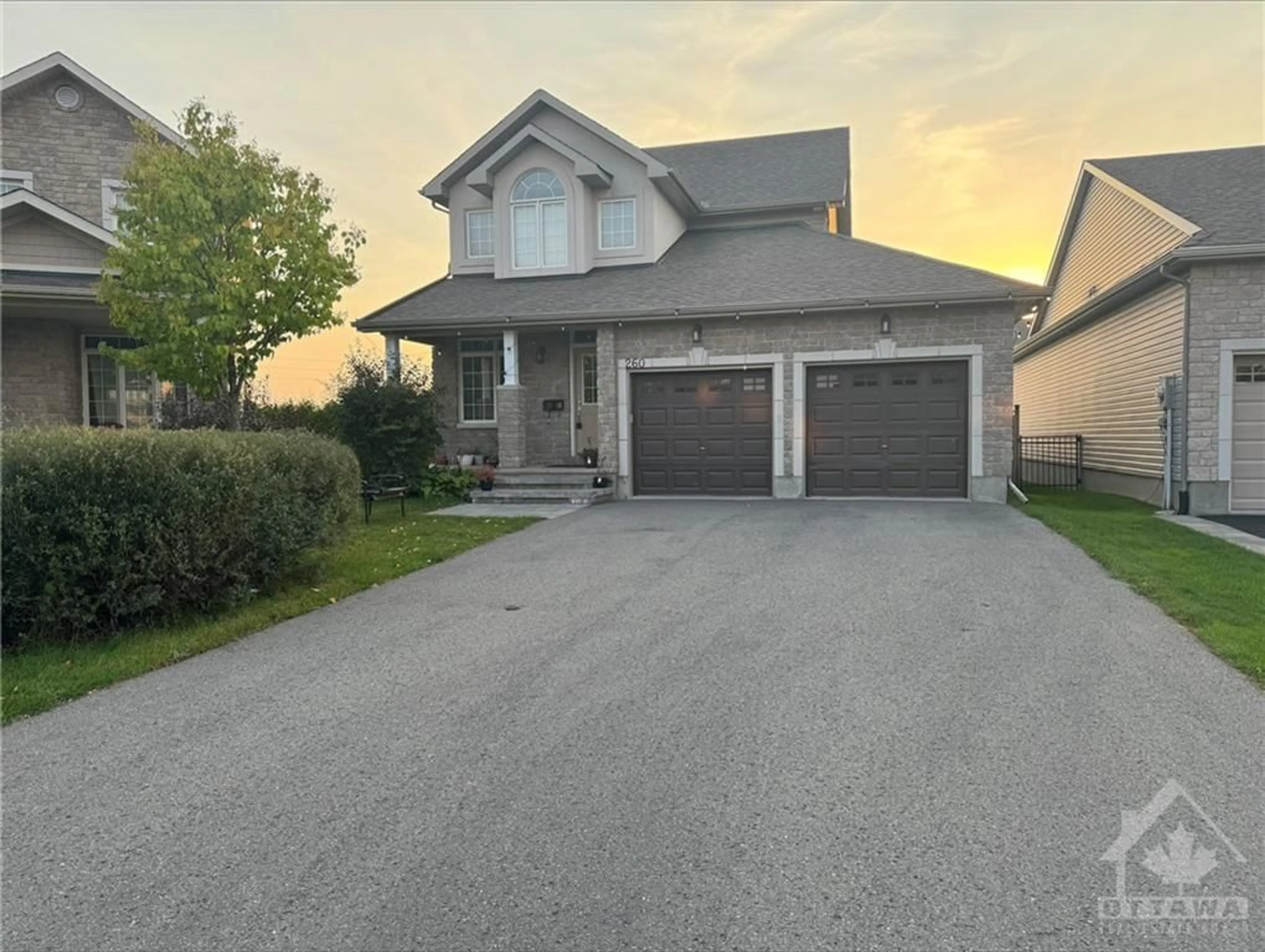 Frontside or backside of a home, the street view for 260 OPALE St, Rockland Ontario K4K 0G2