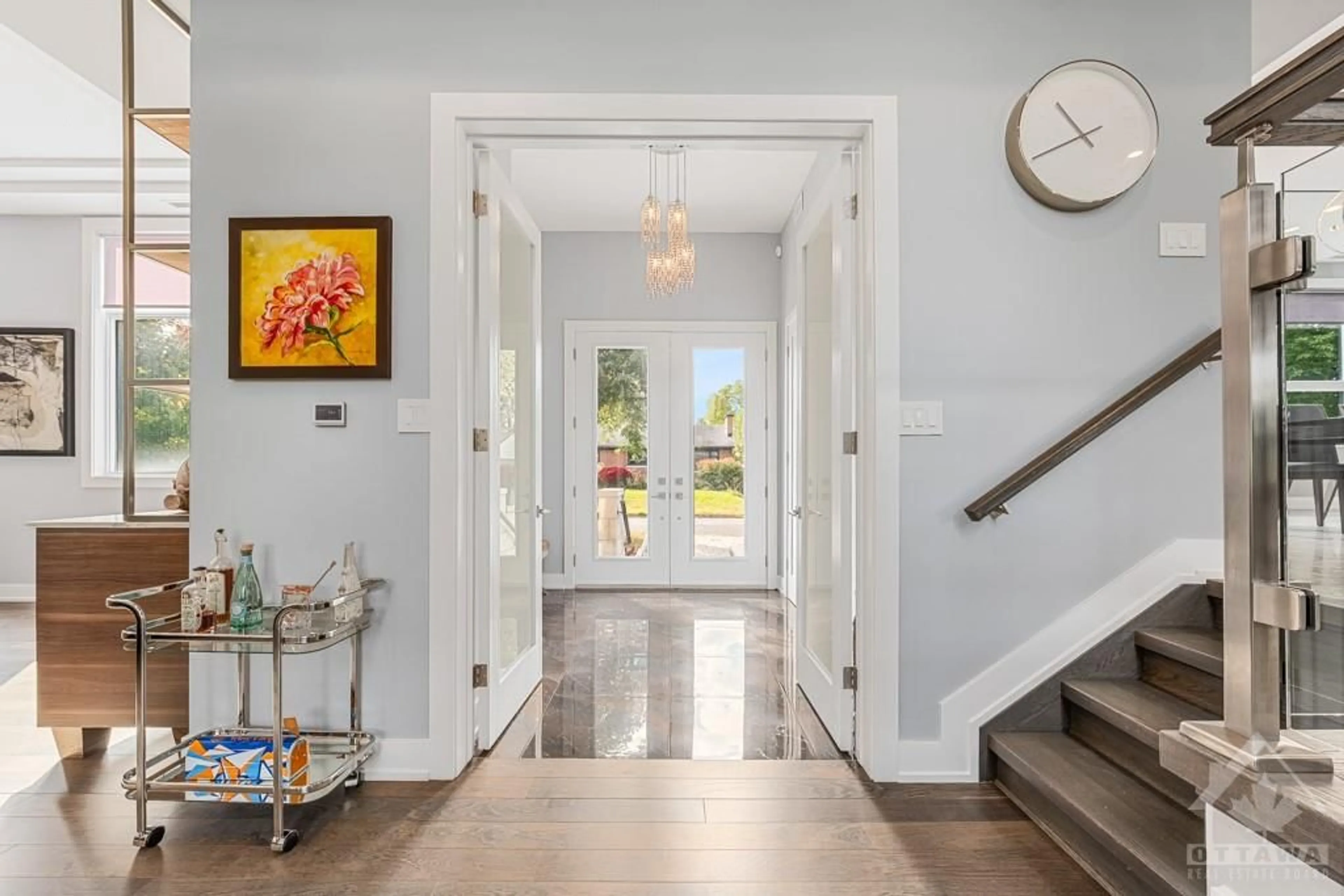 Indoor entryway, wood floors for 315 CRESTVIEW Rd, Ottawa Ontario K1W 5G4