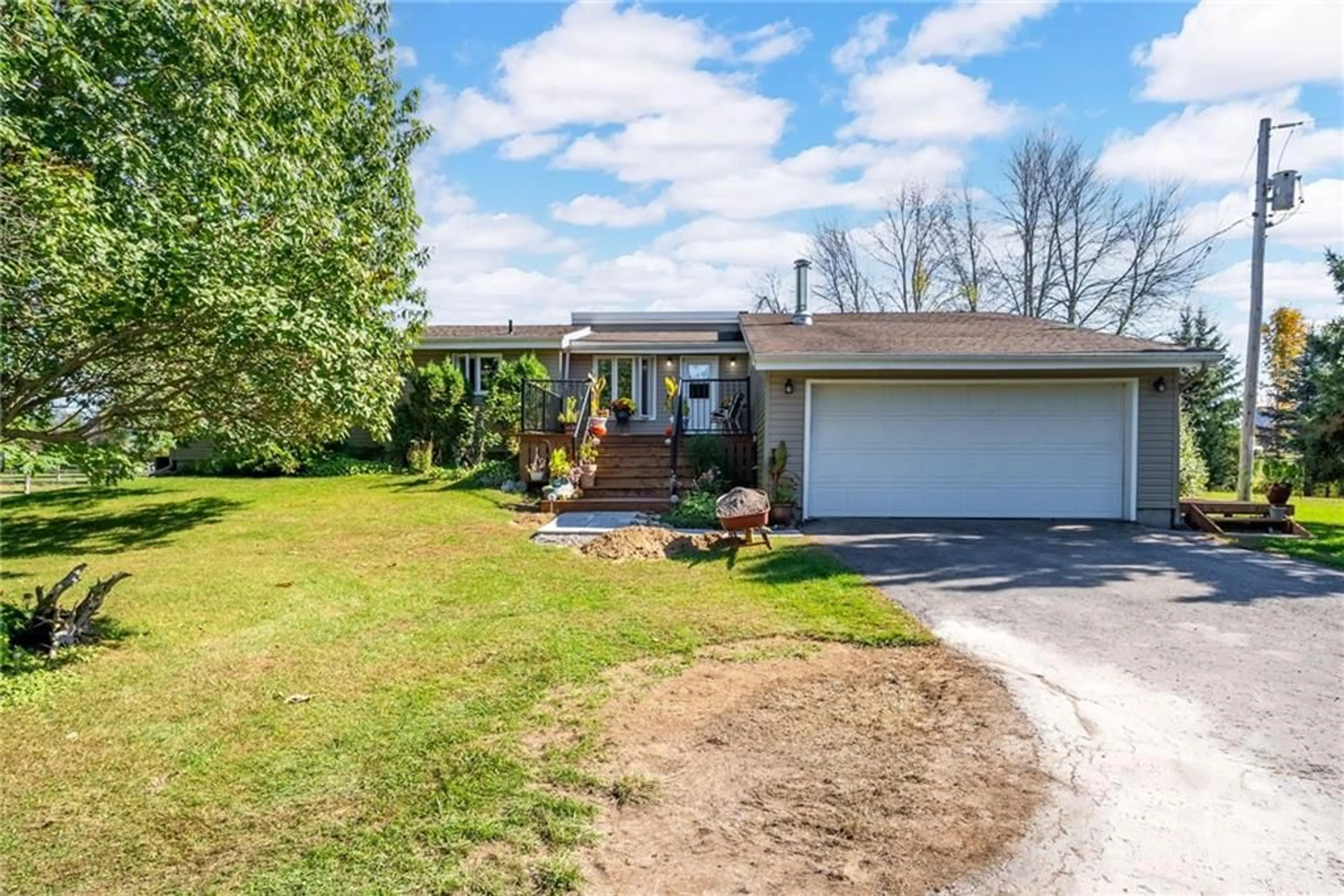 Frontside or backside of a home, cottage for 281 SOUTH GOWER Dr, Kemptville Ontario K0G 1J0