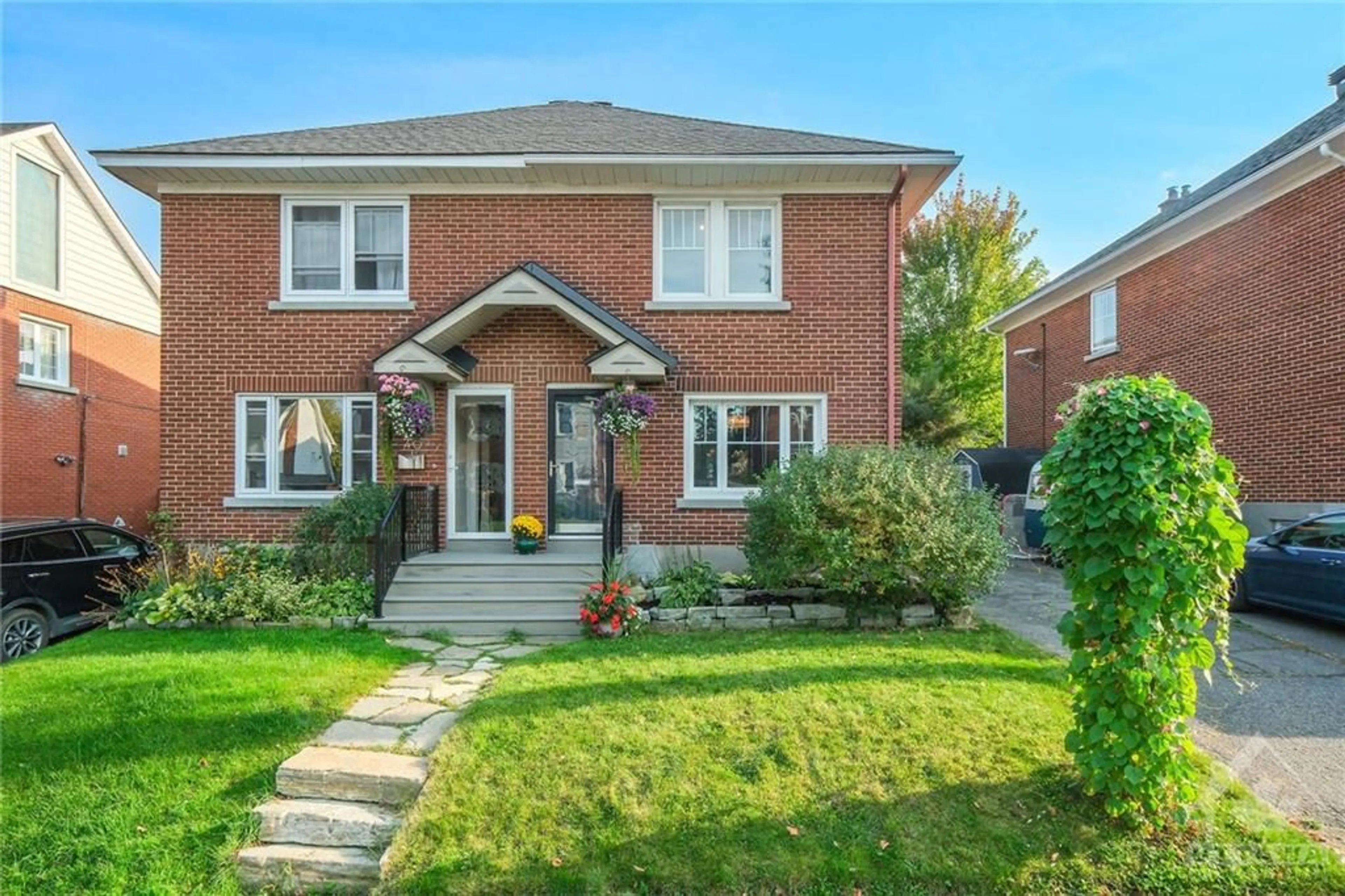 Home with brick exterior material for 42 KINNEAR St, Ottawa Ontario K1Y 3R6