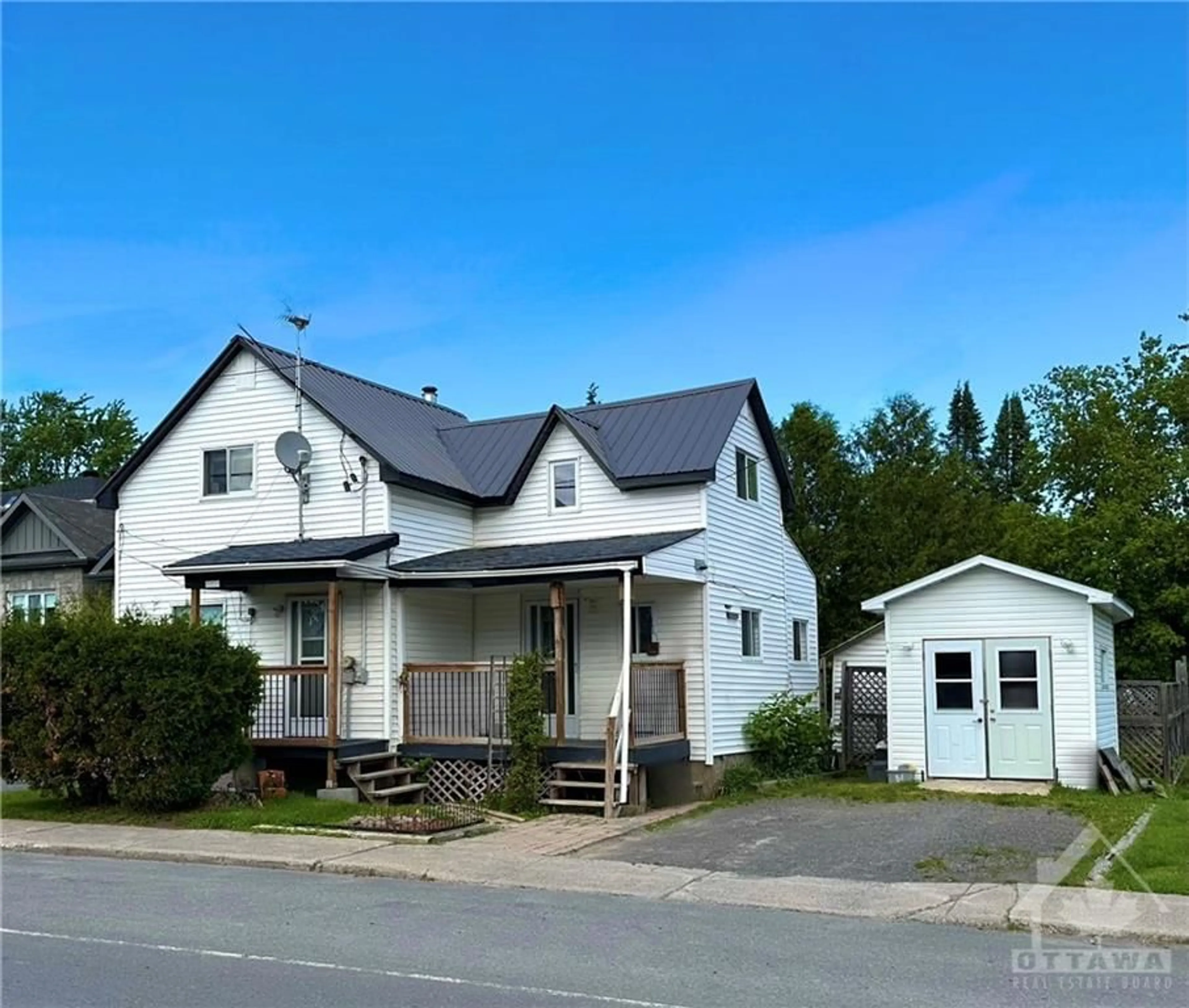 Frontside or backside of a home, the front or back of building for 1215 STE-MARIE Rd, Embrun Ontario K0A 1W0