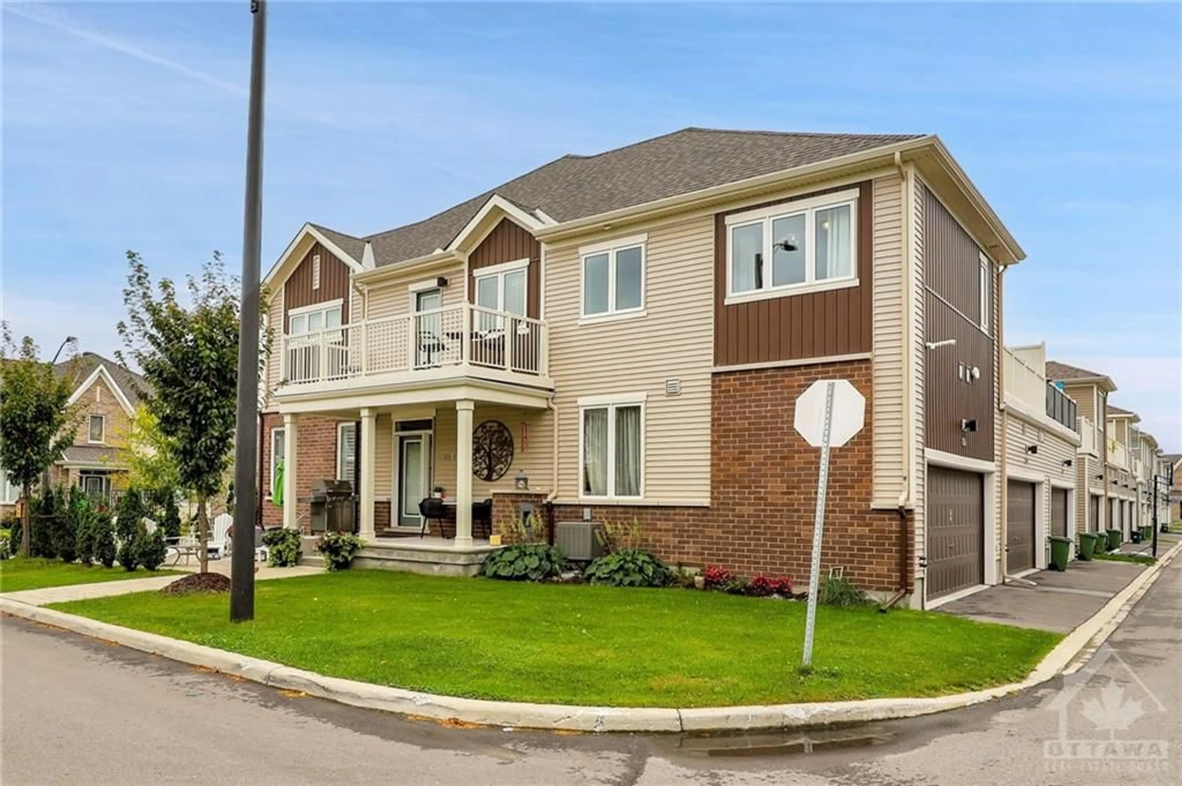 A pic from exterior of the house or condo for 826 HORSESHOE FALLS Way, Barrhaven Ontario K2J 6P5