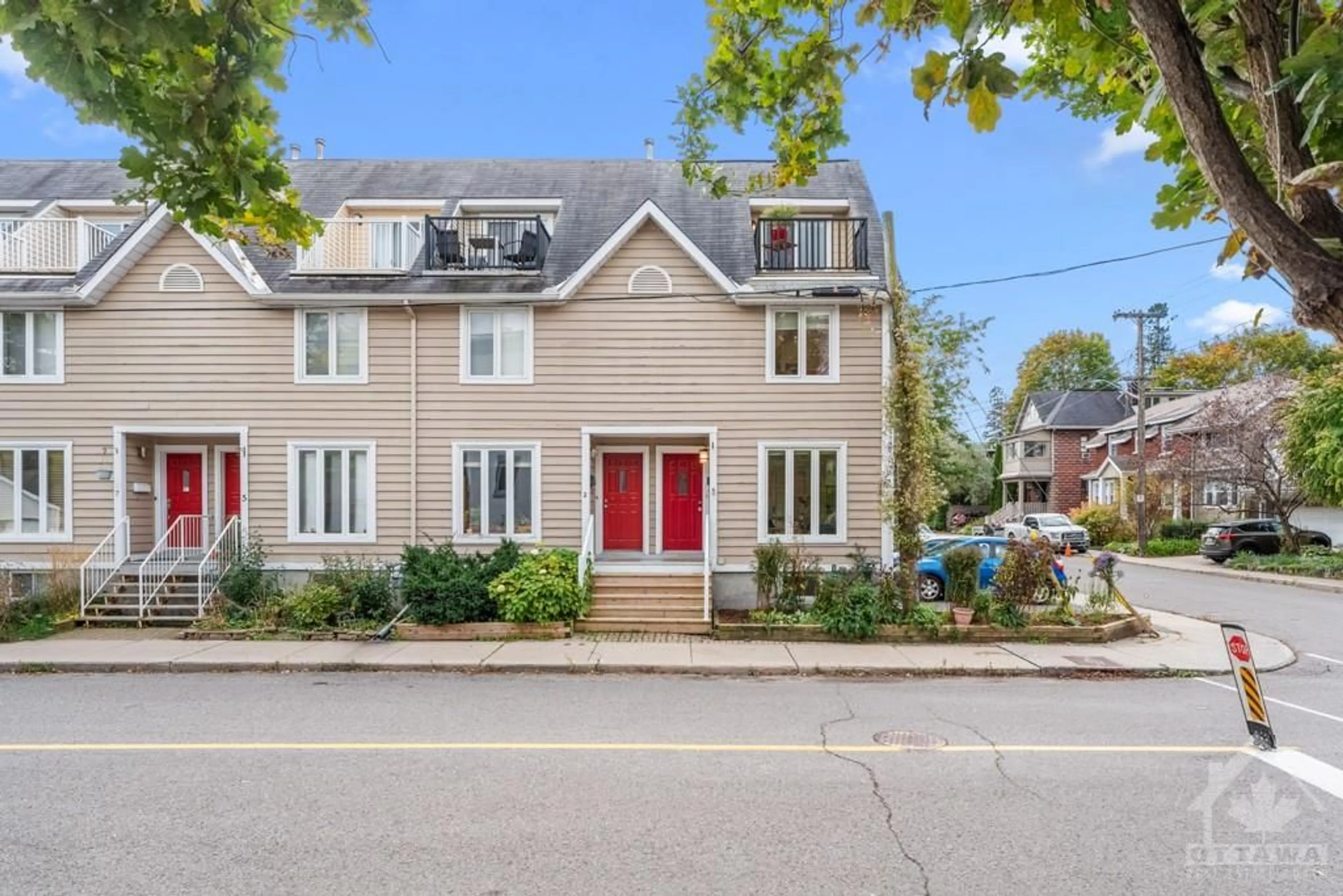 A pic from exterior of the house or condo, the street view for 1 BERTRAND St, Ottawa Ontario K1M 1Y3