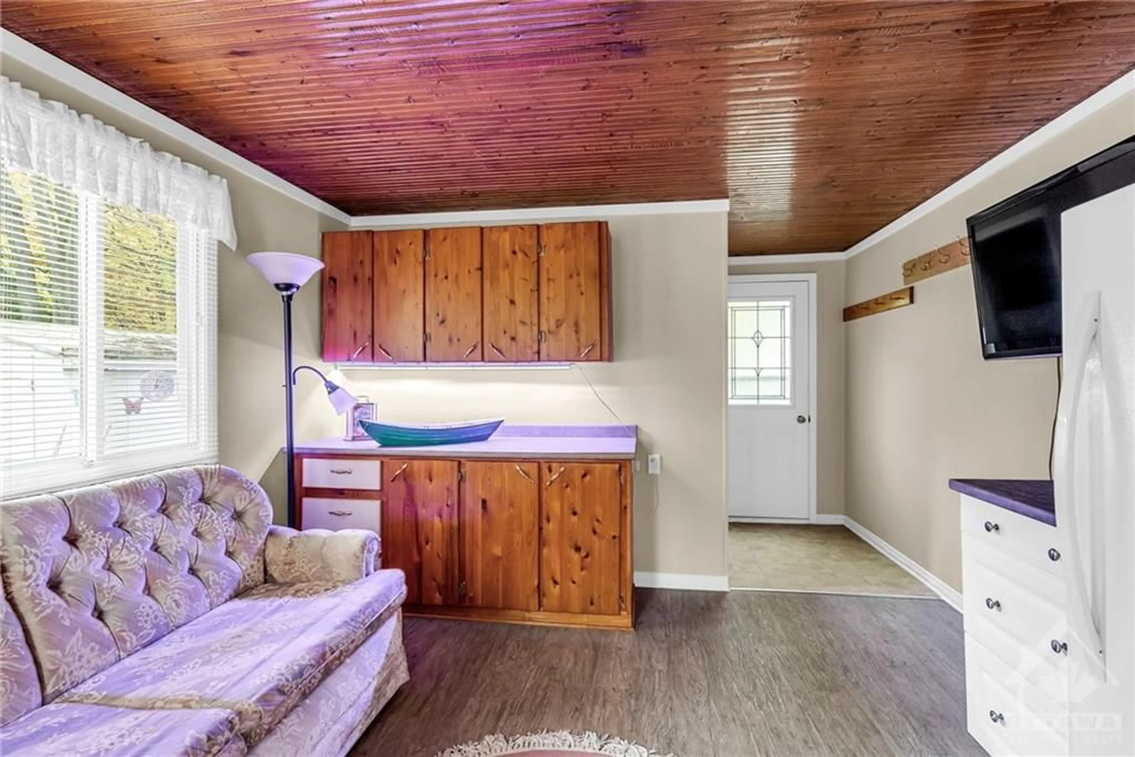 Living room, wood floors for 4-10152 COUNTY ROAD 43 Rd, Mountain Ontario K0E 1S0