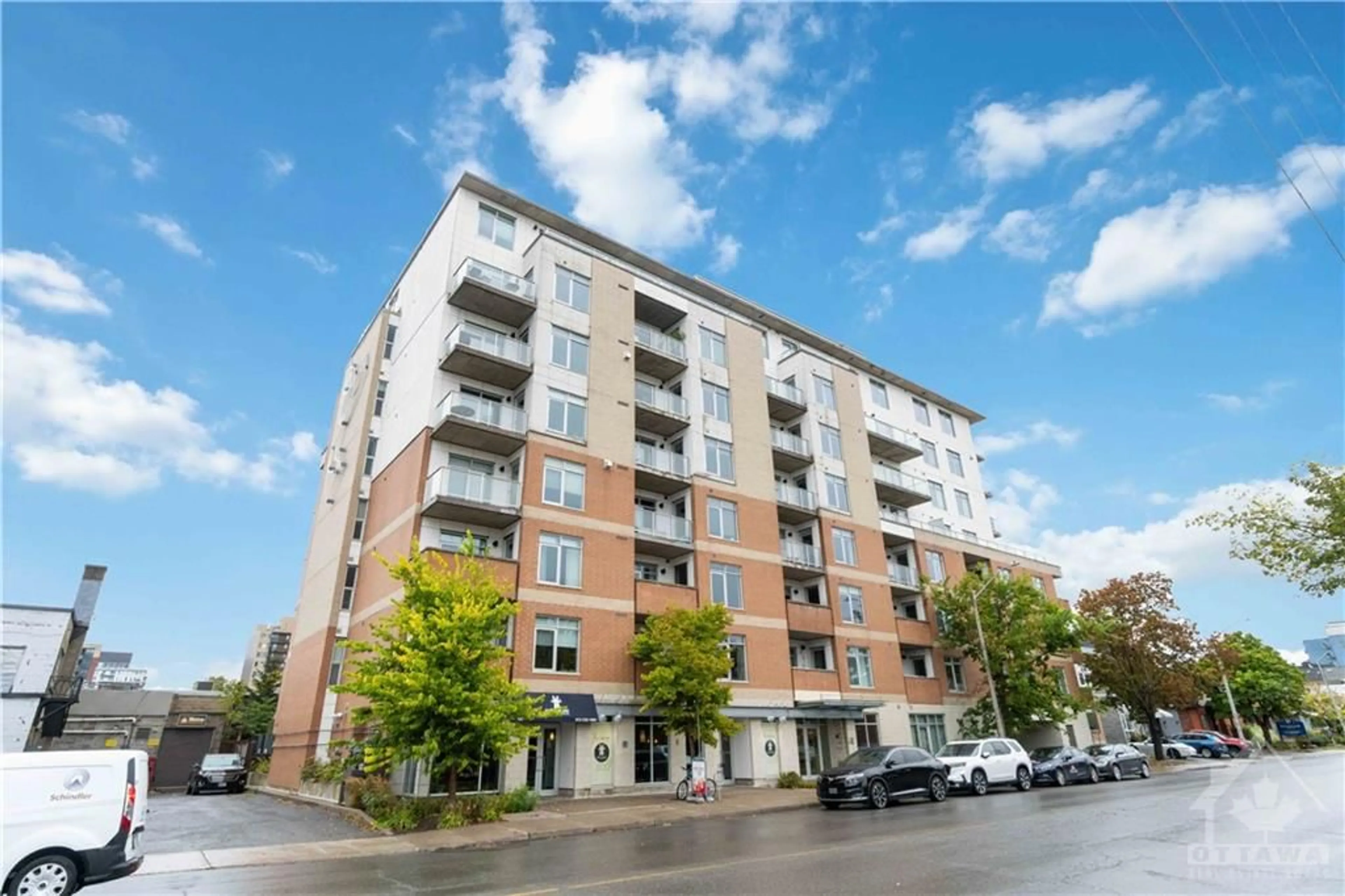 A pic from exterior of the house or condo for 131 HOLLAND Ave #506, Ottawa Ontario K1Y 3A2