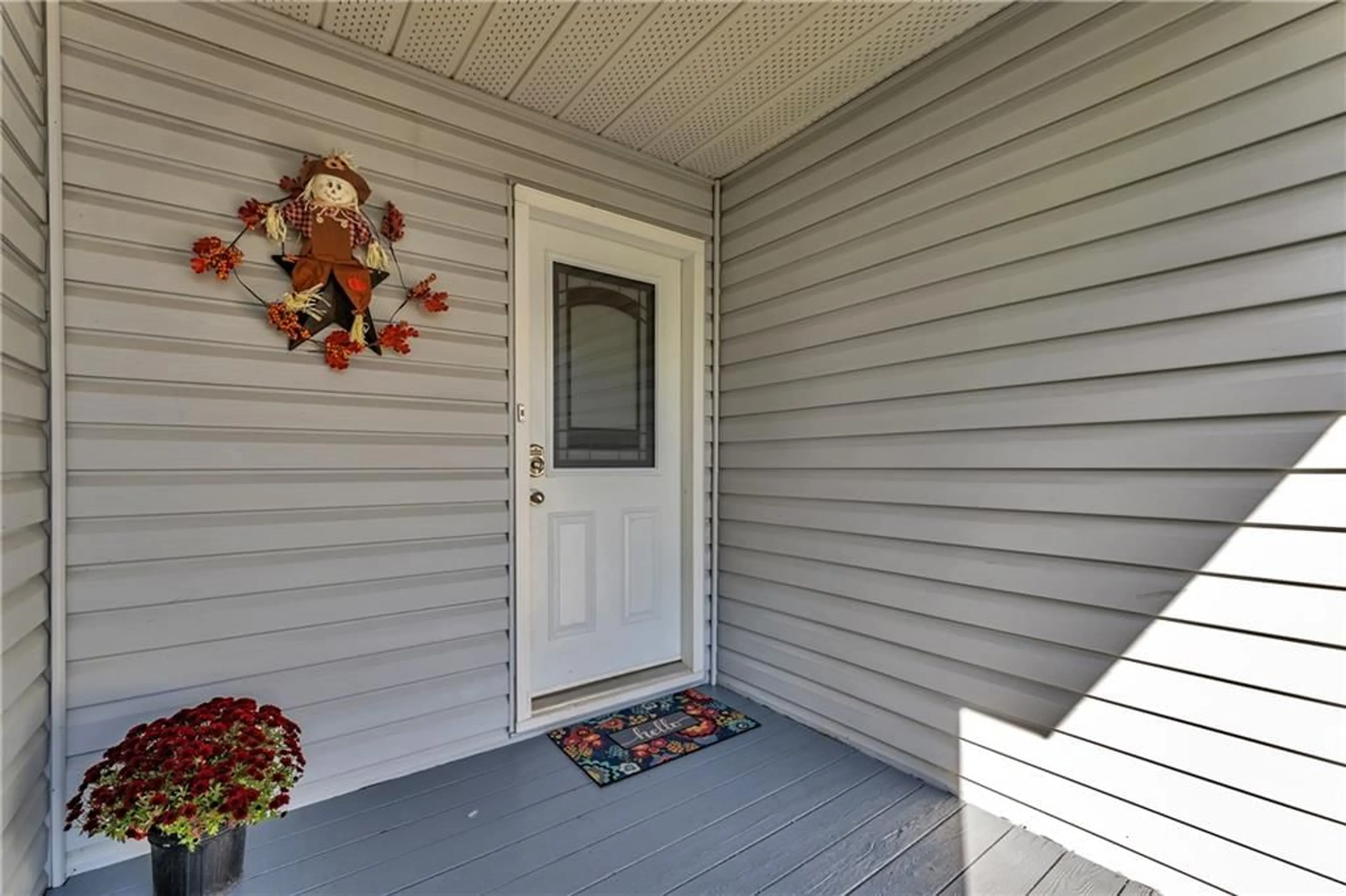 Indoor entryway, wood floors for 4740 HIGHWAY 43 Rd, Smiths Falls Ontario K7A 4S4