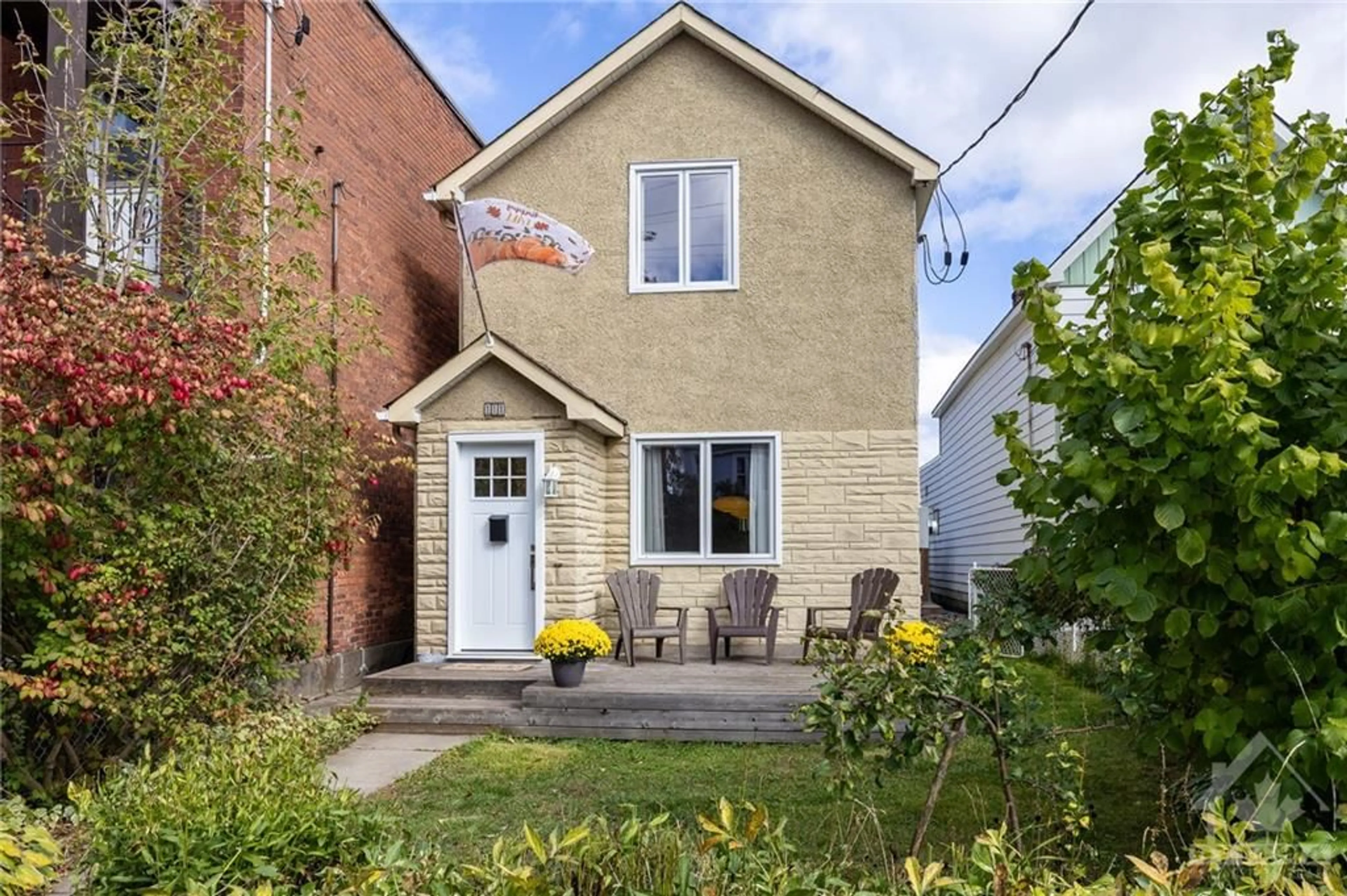 Frontside or backside of a home, cottage for 111 IRVING Ave, Ottawa Ontario K1Y 1Z3