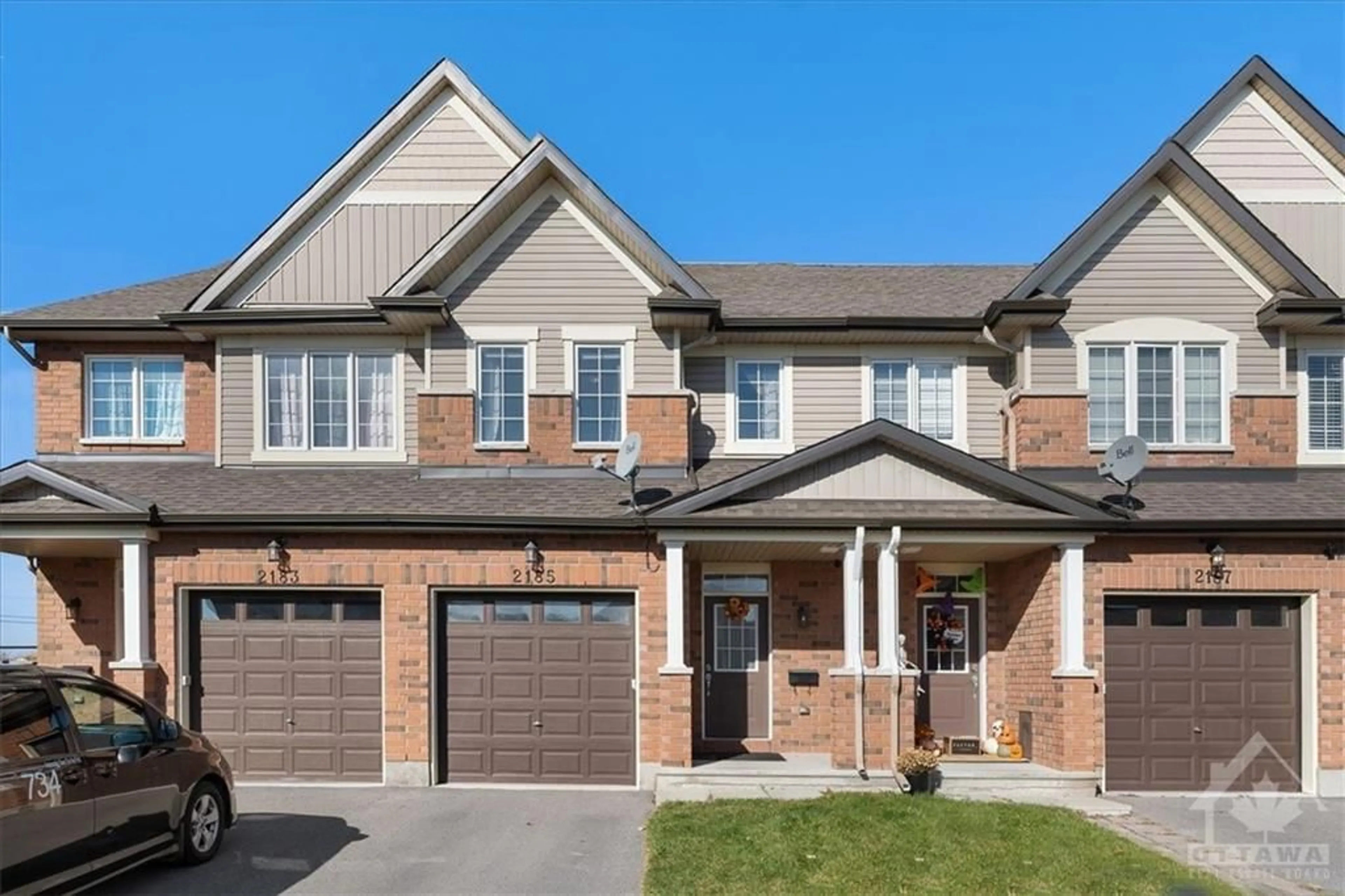 Home with brick exterior material for 2185 MONDAVI St, Ottawa Ontario K4A 4R7