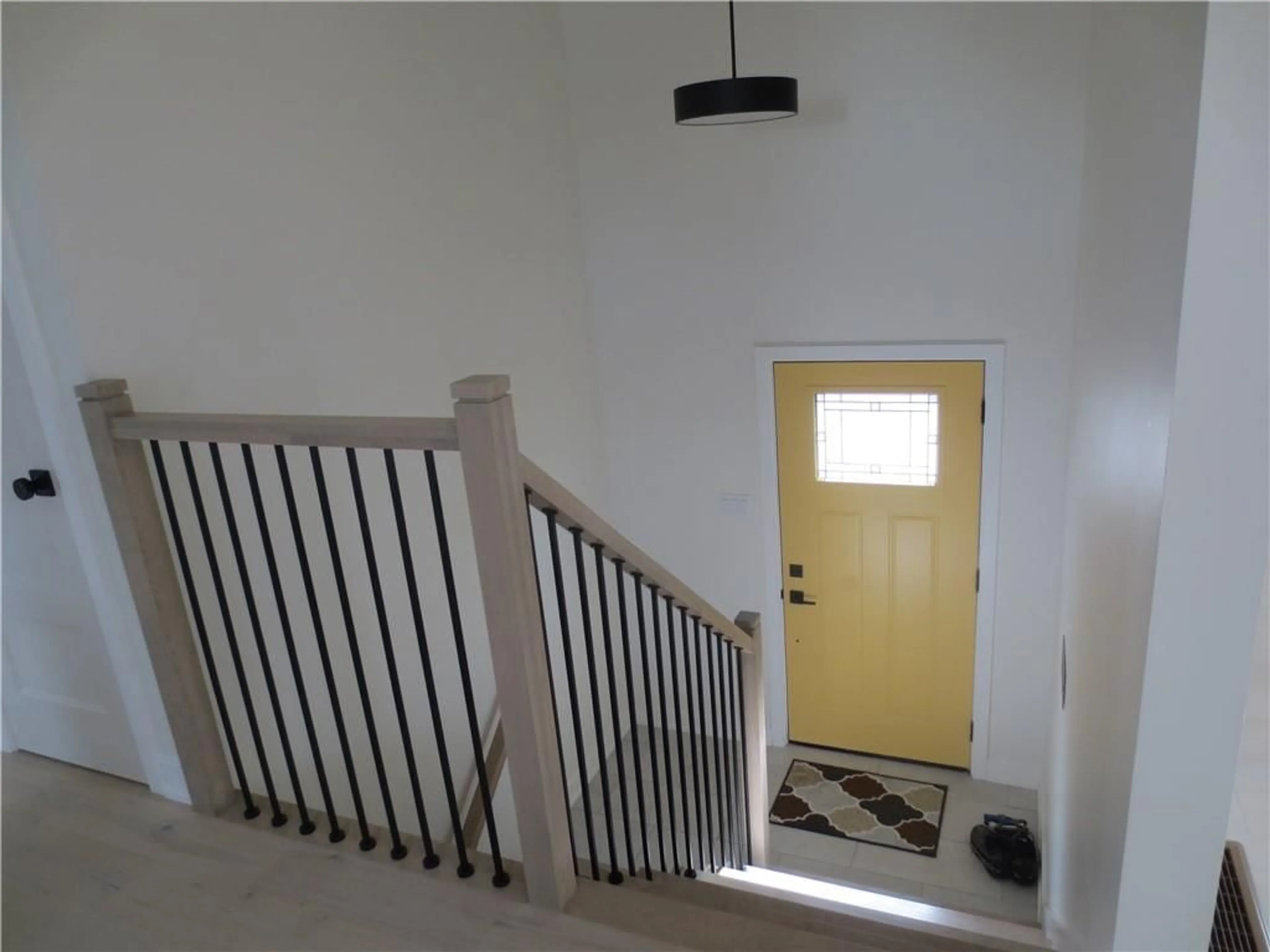 Indoor entryway, not visible floor for 106 BISHOP St, Alexandria Ontario K0C 1A0