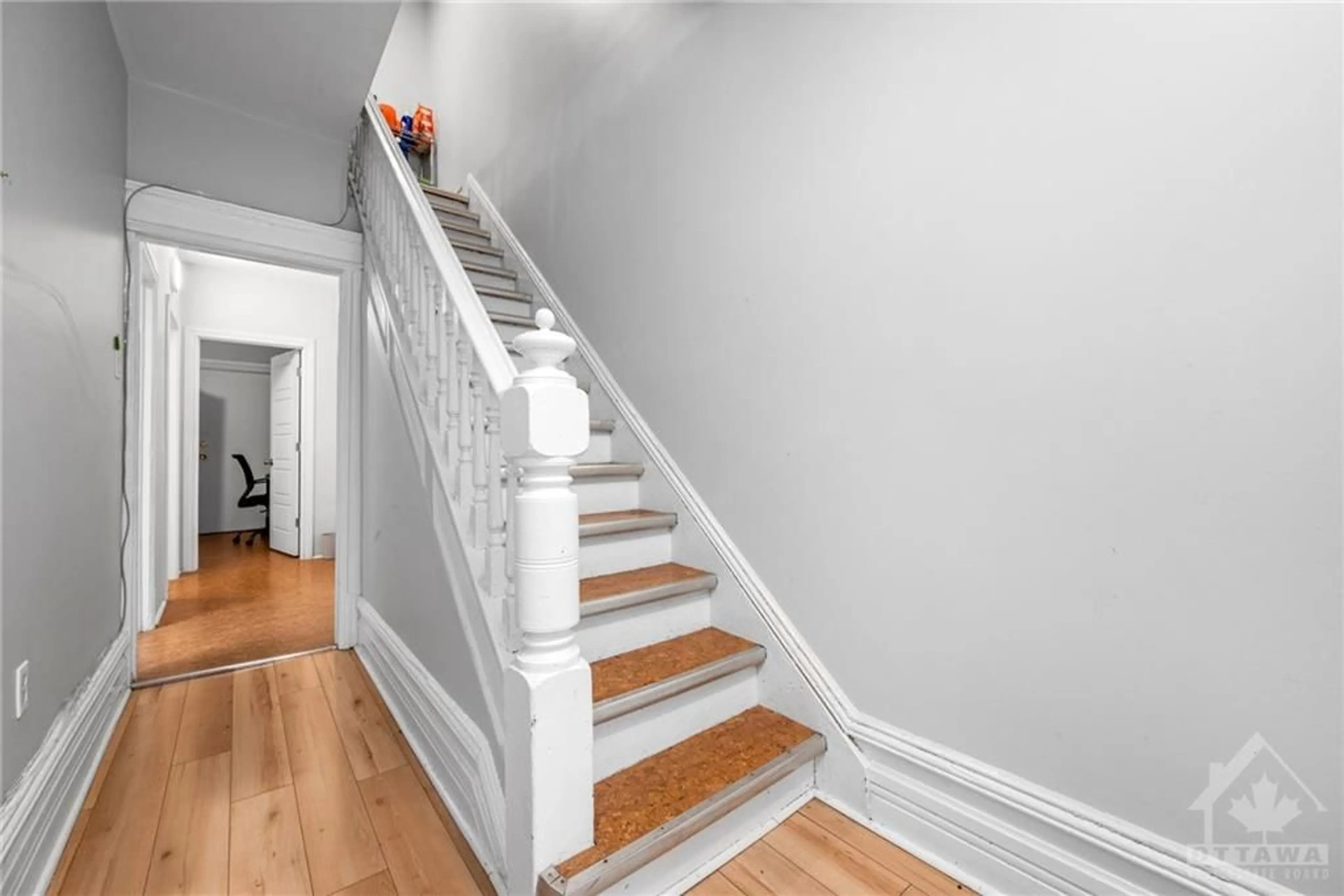 Stairs for 137, 139, 141 PRIMROSE Ave, Ottawa Ontario K1R 6M4