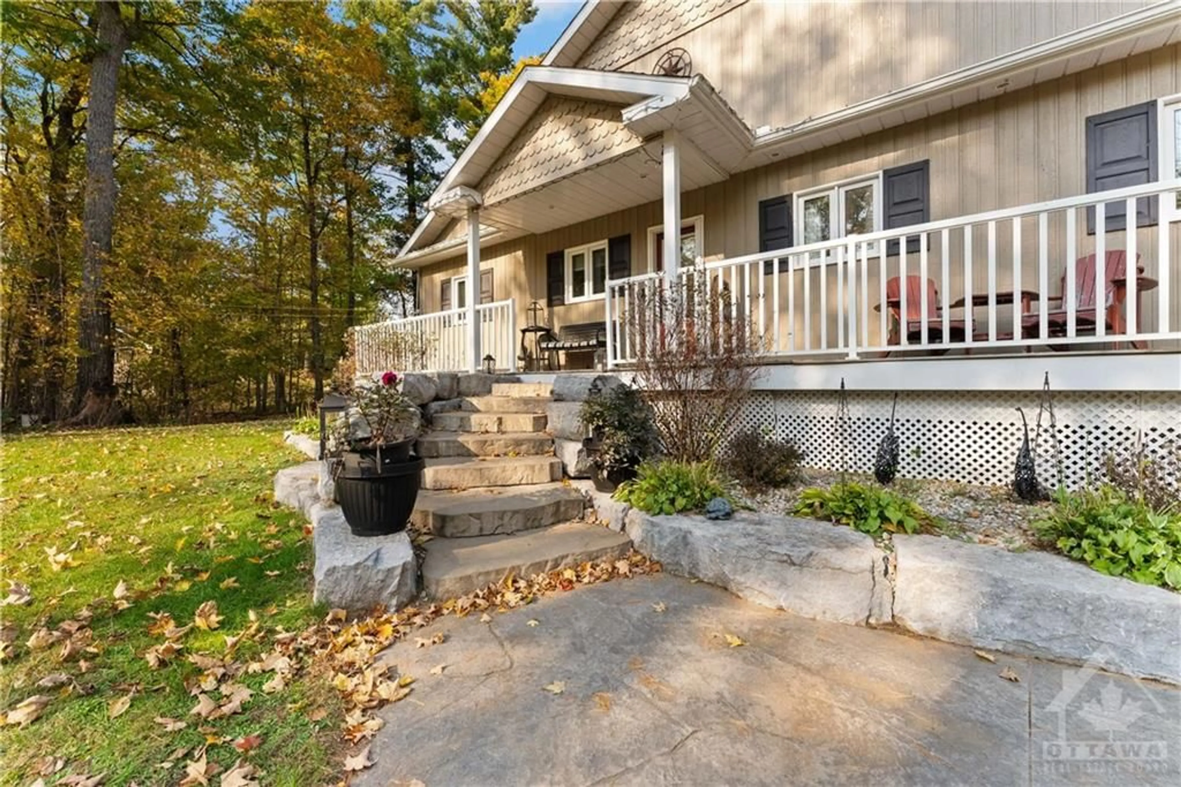 Patio, cottage for 1096 SNYE Rd, White Lake Ontario K0A 3L0